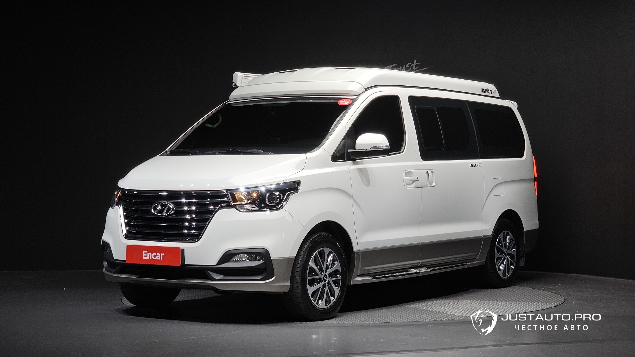 Автомобиль Hyundai Starex