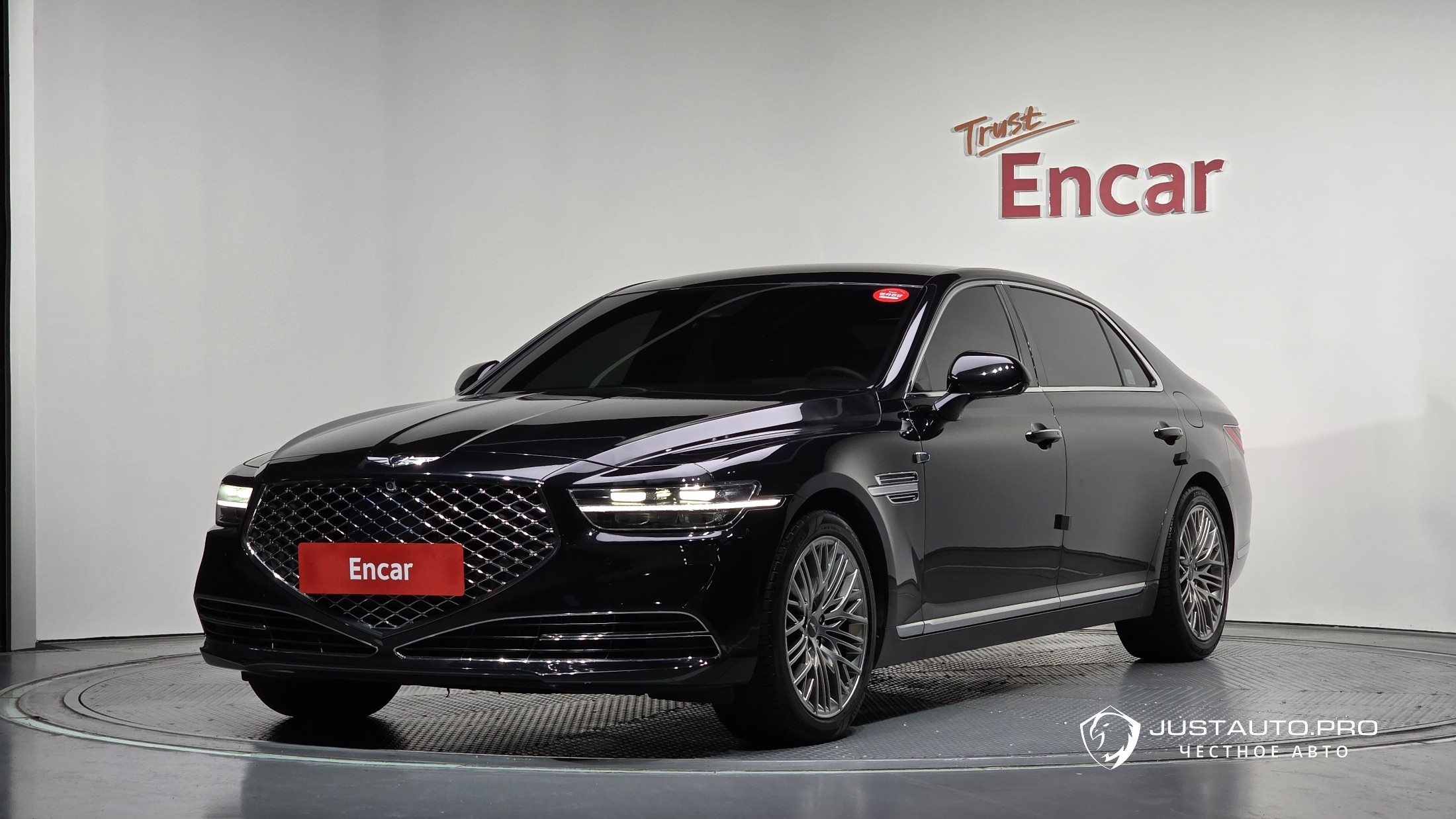 Автомобиль Genesis G90