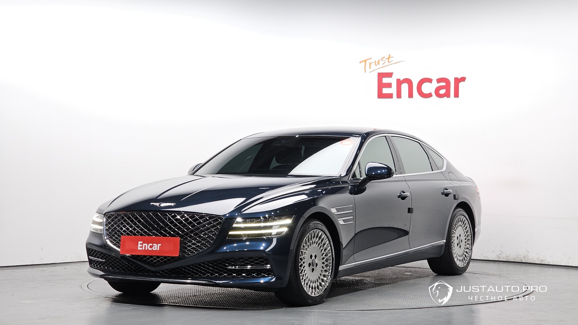 Автомобиль Genesis G80