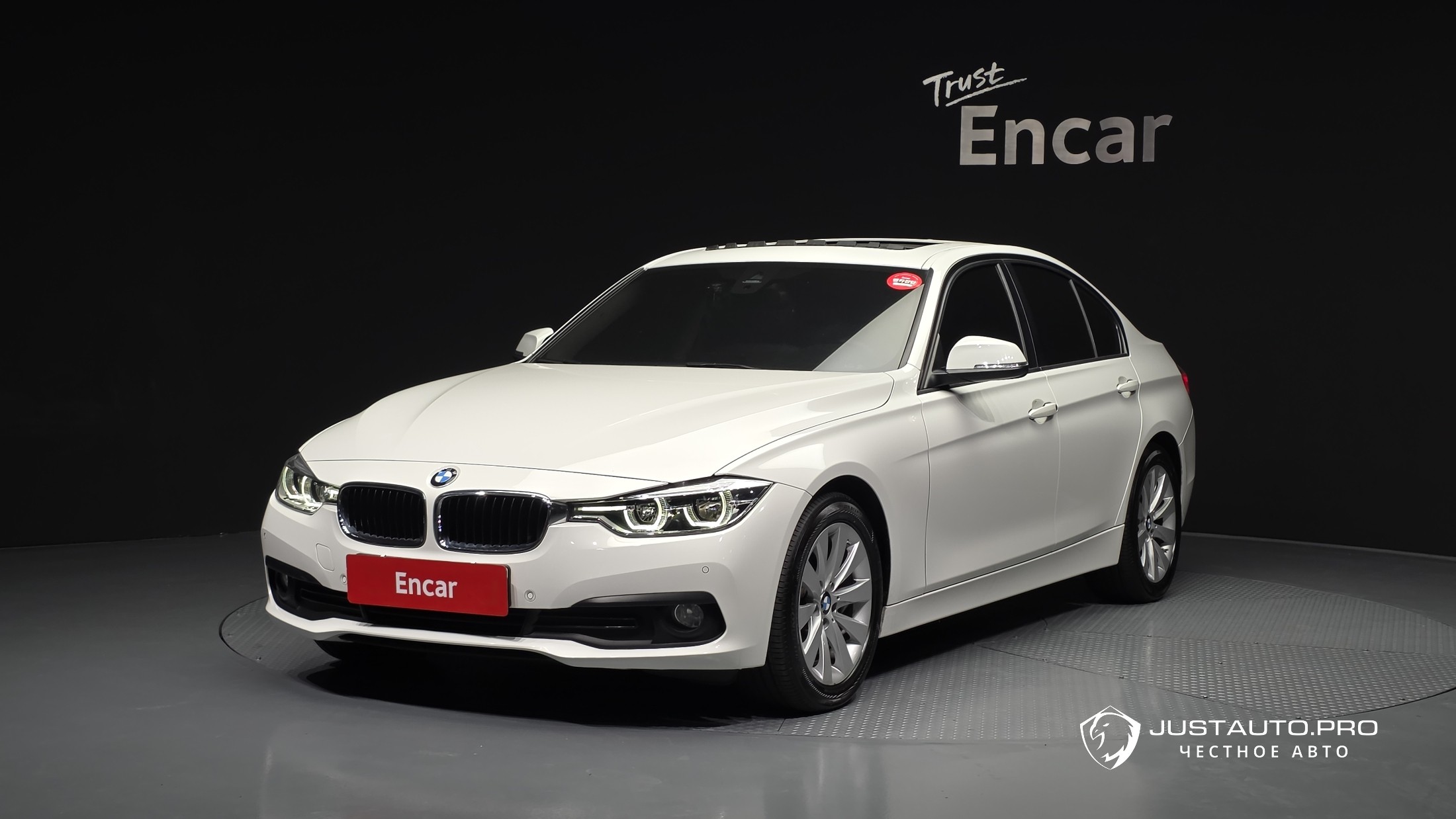 Автомобиль BMW 3-Series