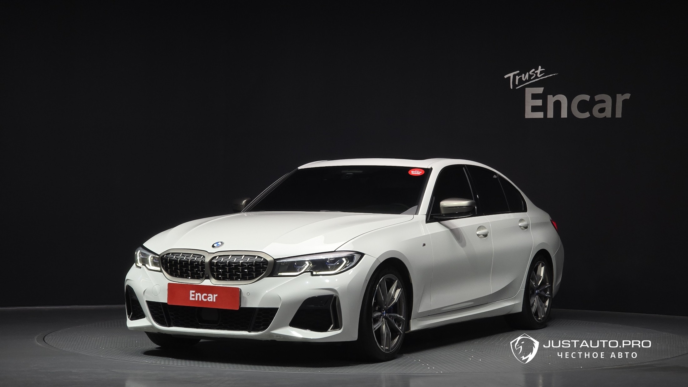Автомобиль BMW 3-Series