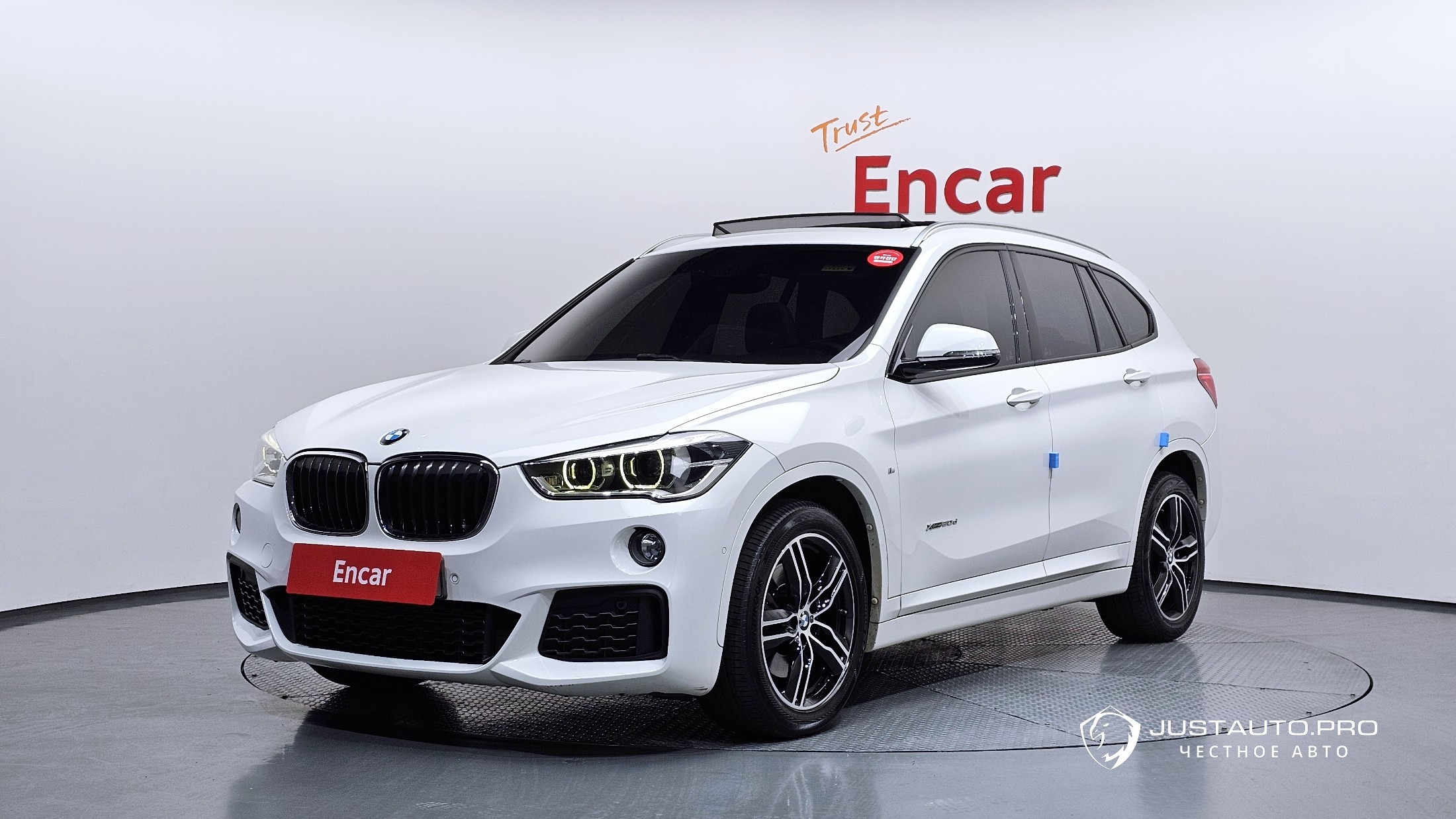 Автомобиль BMW X1