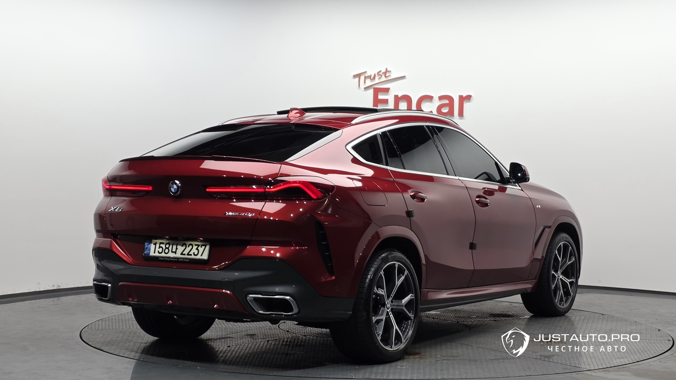Автомобиль BMW X6