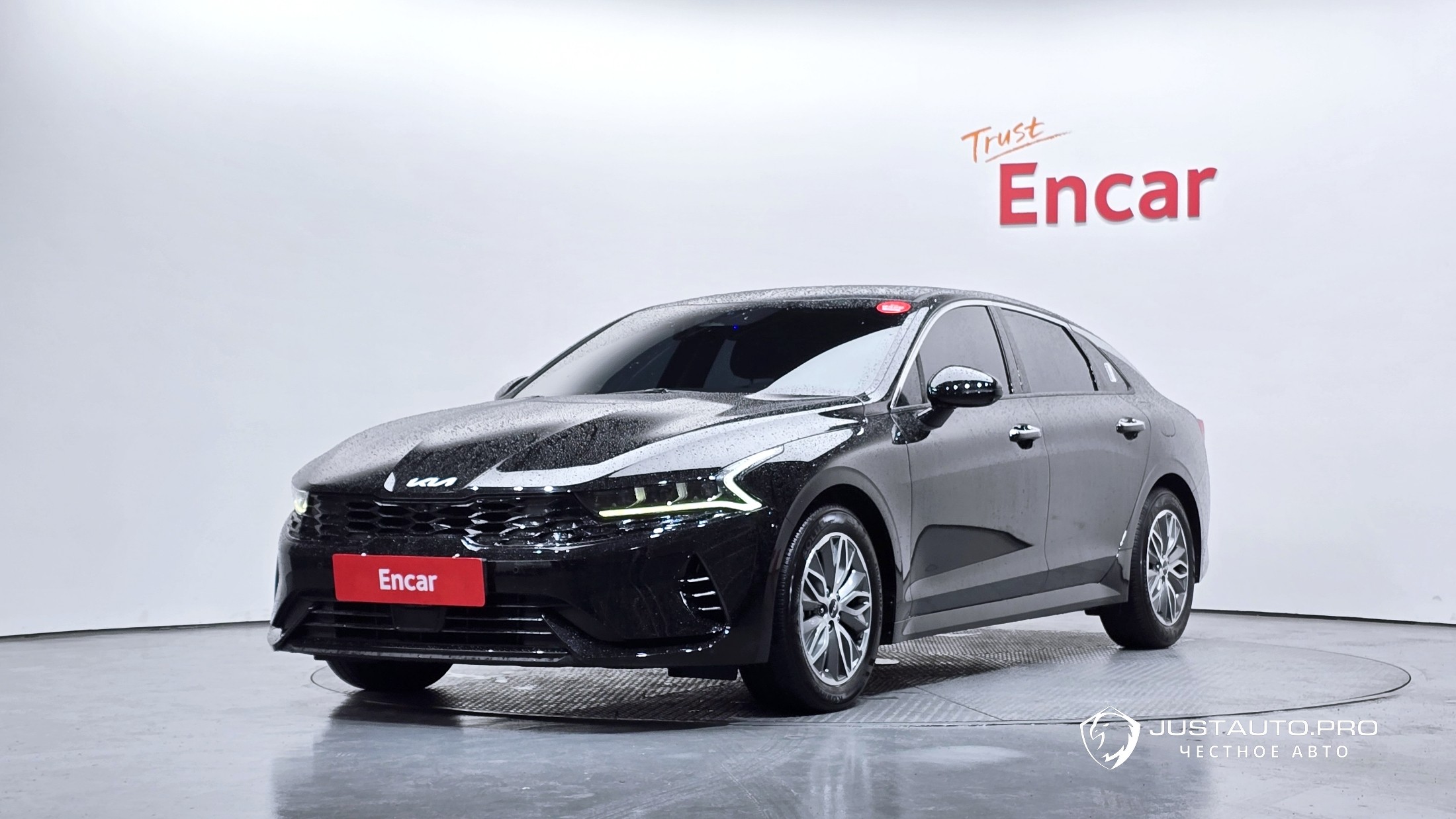 Автомобиль Kia K5