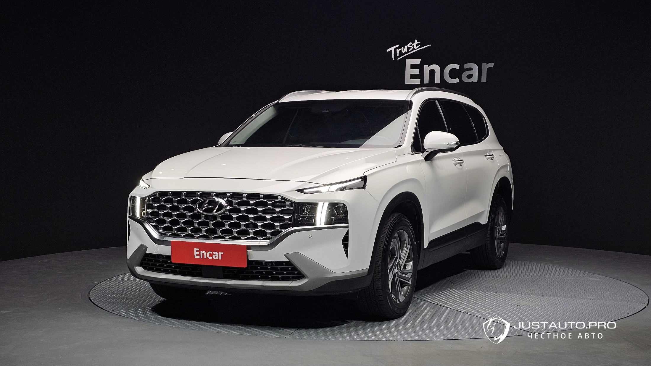 Автомобиль Hyundai Santafe