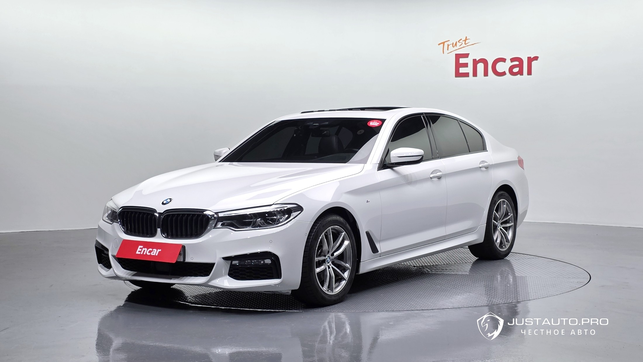 Автомобиль BMW 5-Series