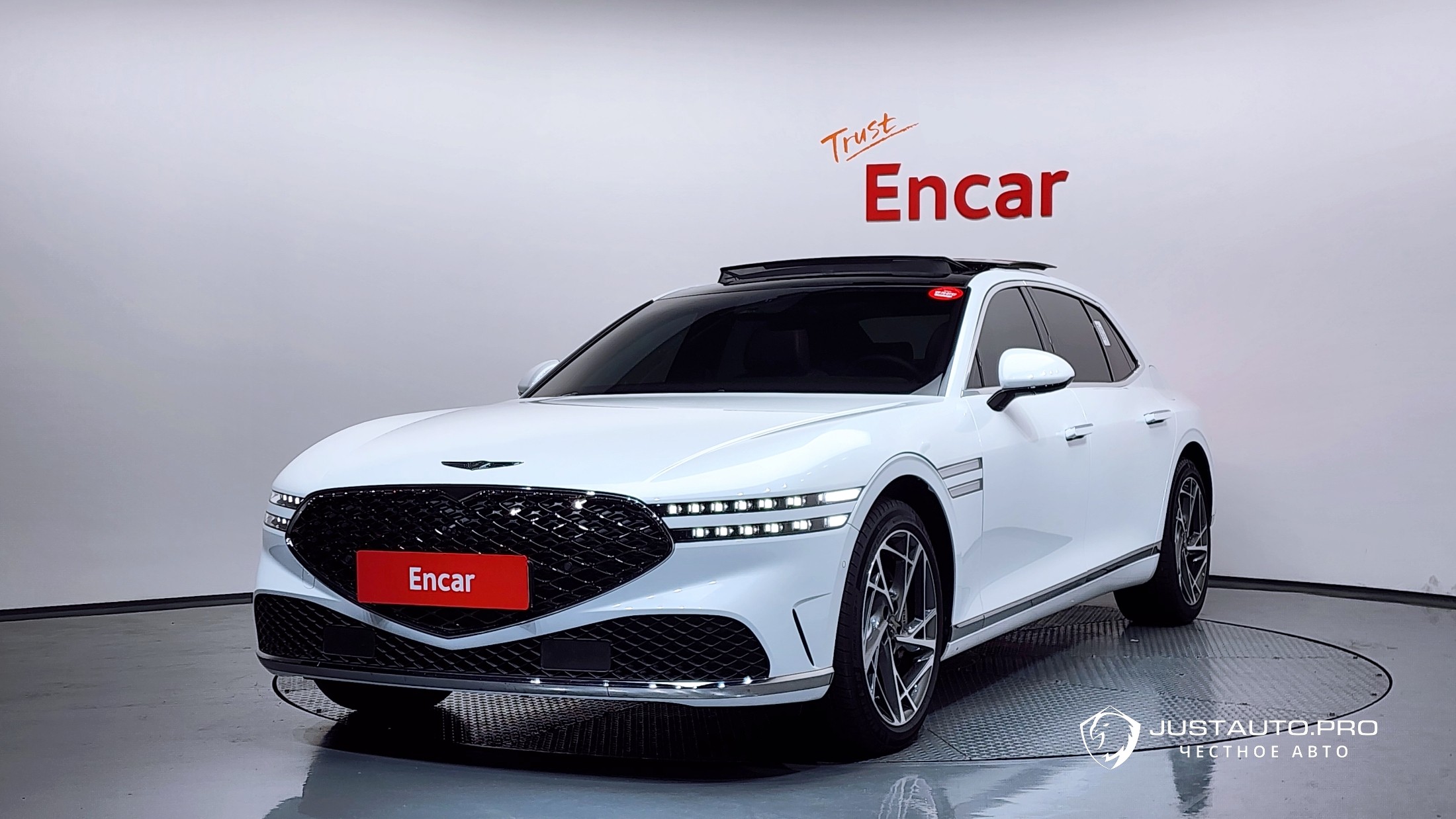 Автомобиль Genesis G90