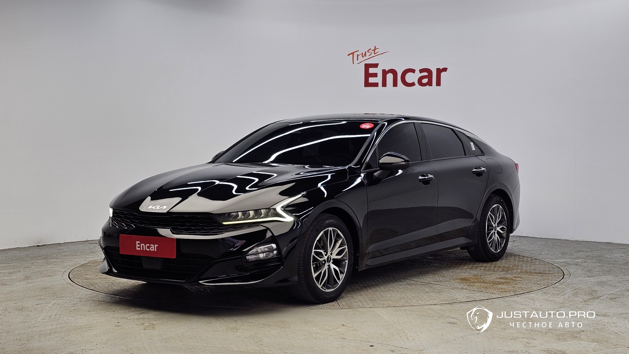 Автомобиль Kia K5