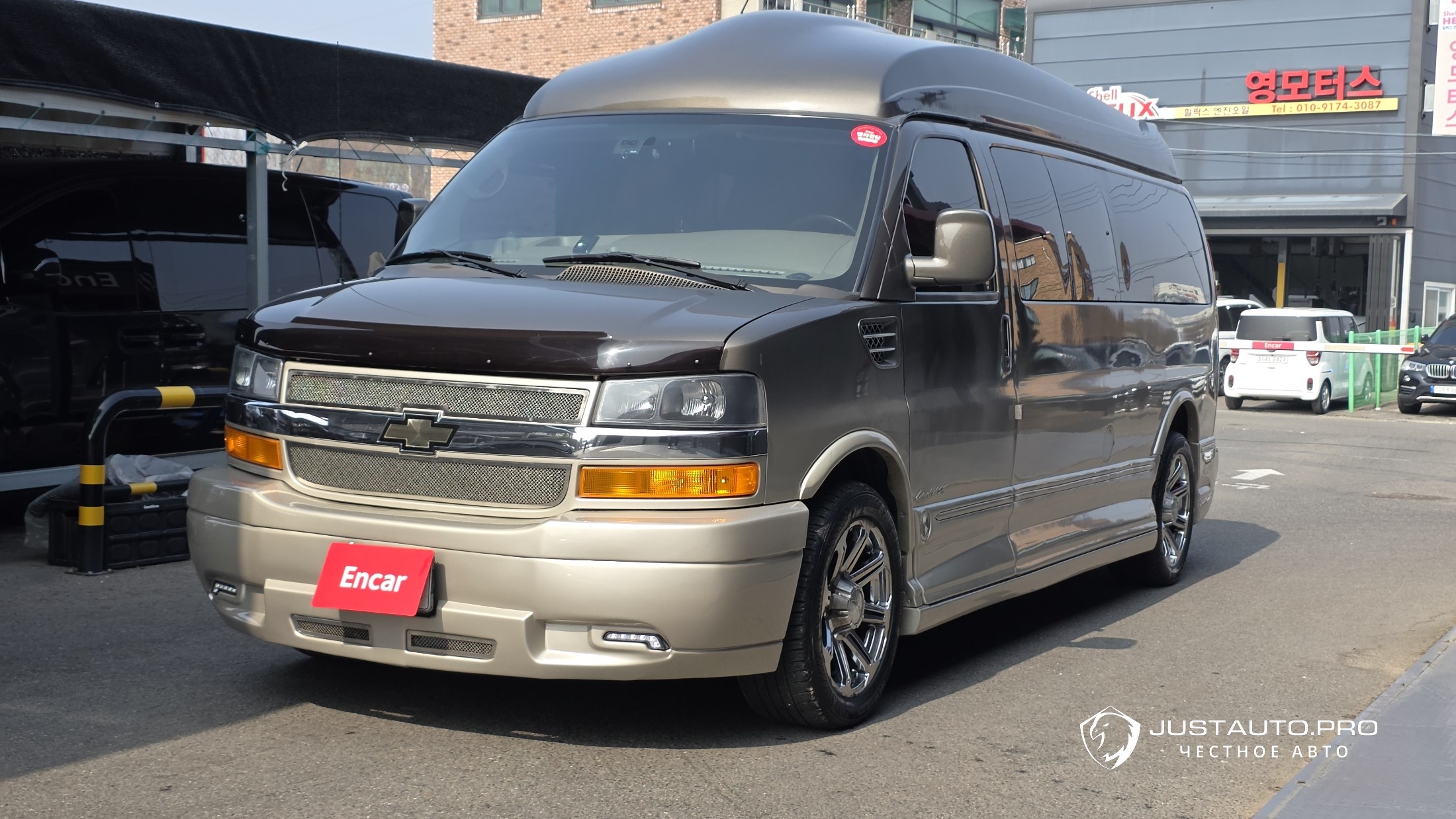 Автомобиль Chevrolet Express Van