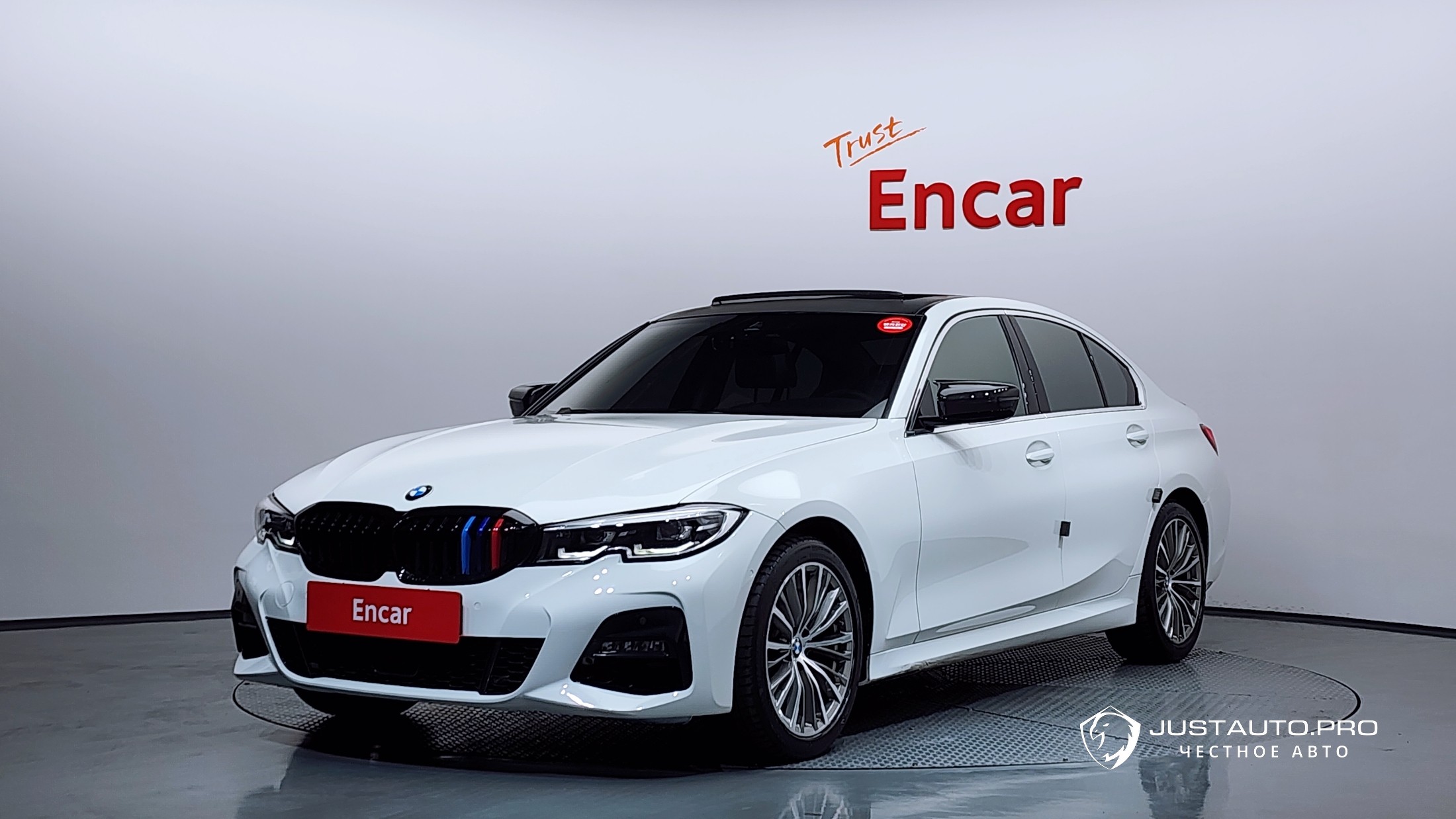 Автомобиль BMW 3-Series