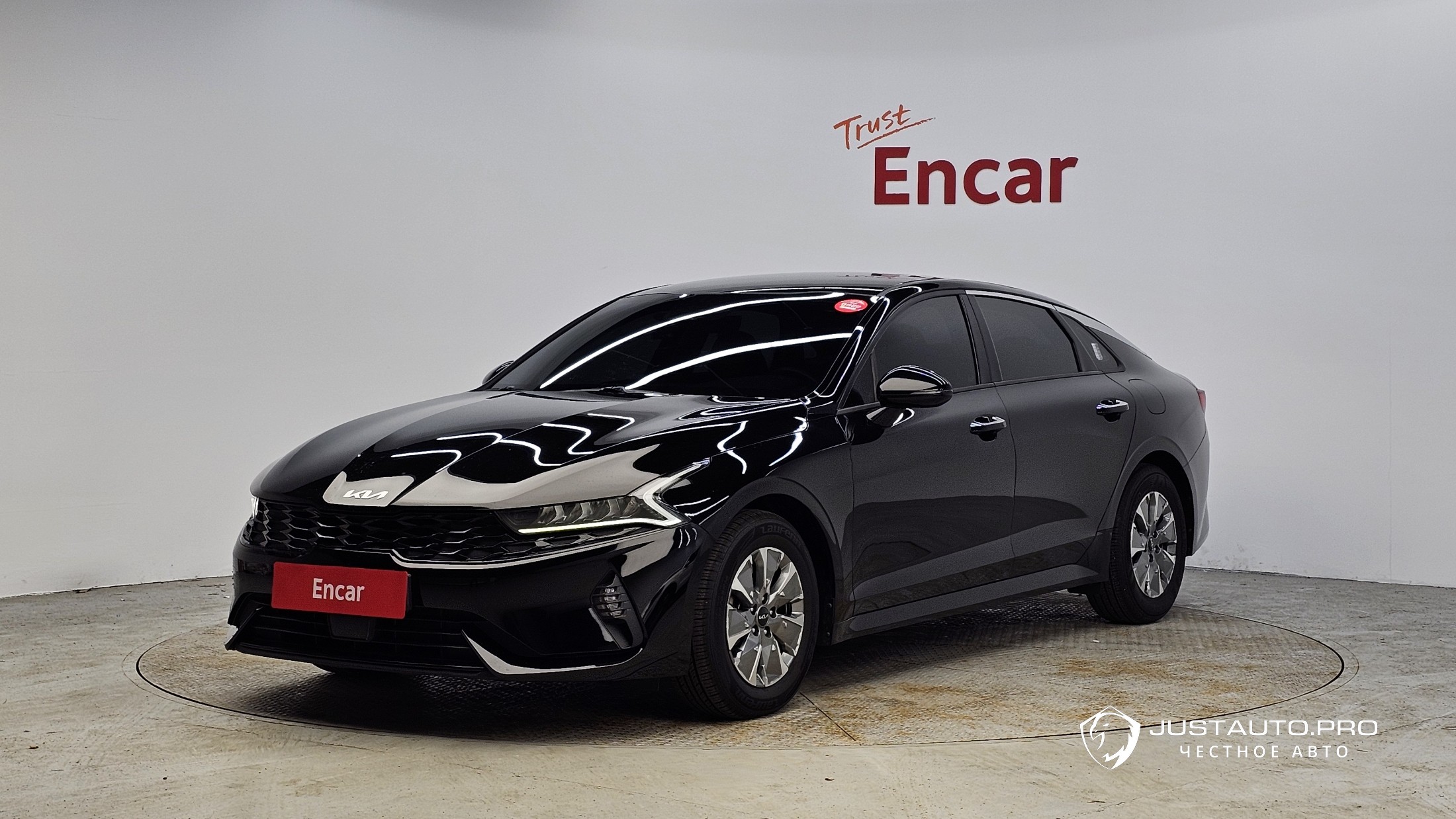 Автомобиль Kia K5