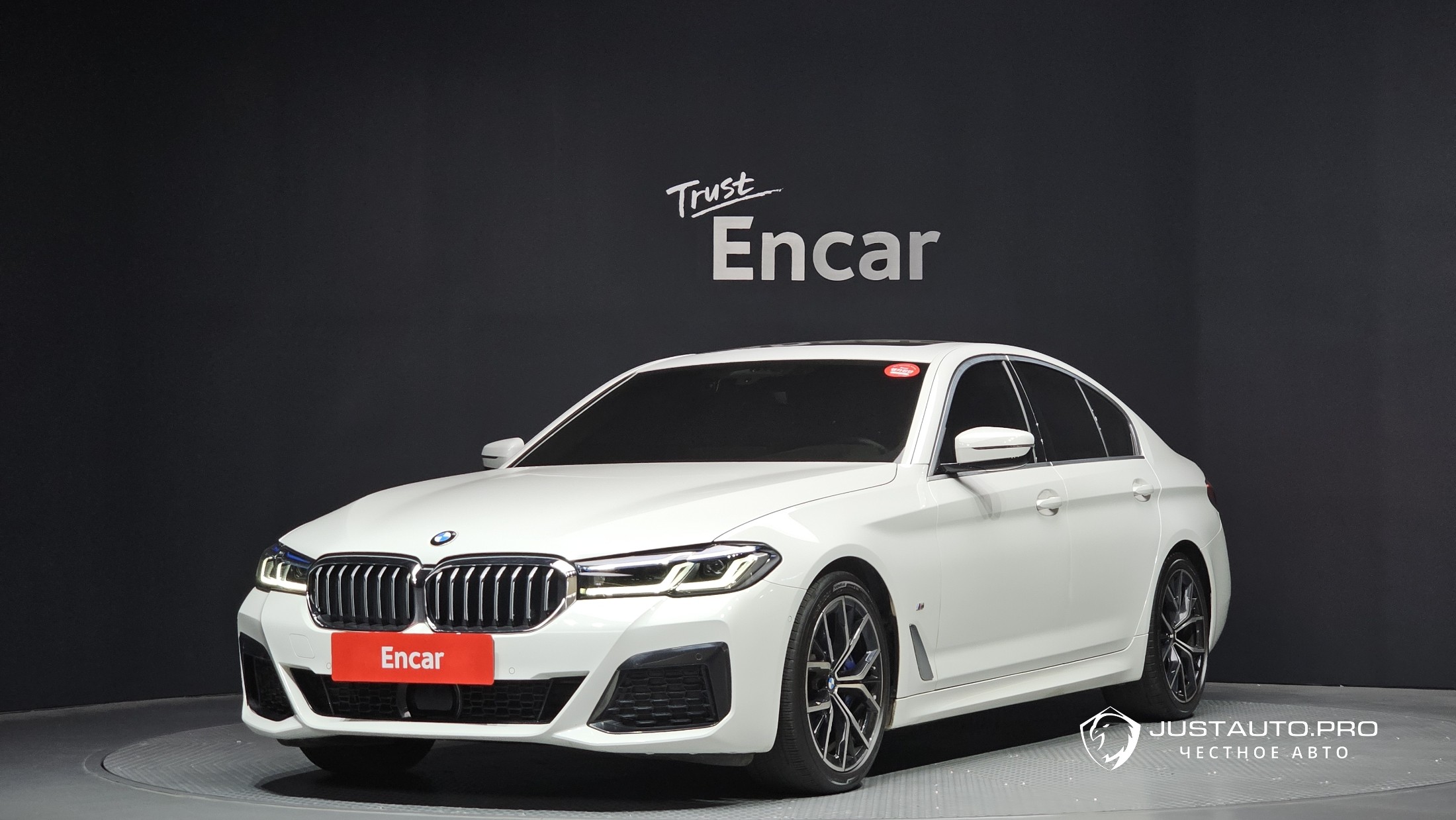 Автомобиль BMW 5-Series