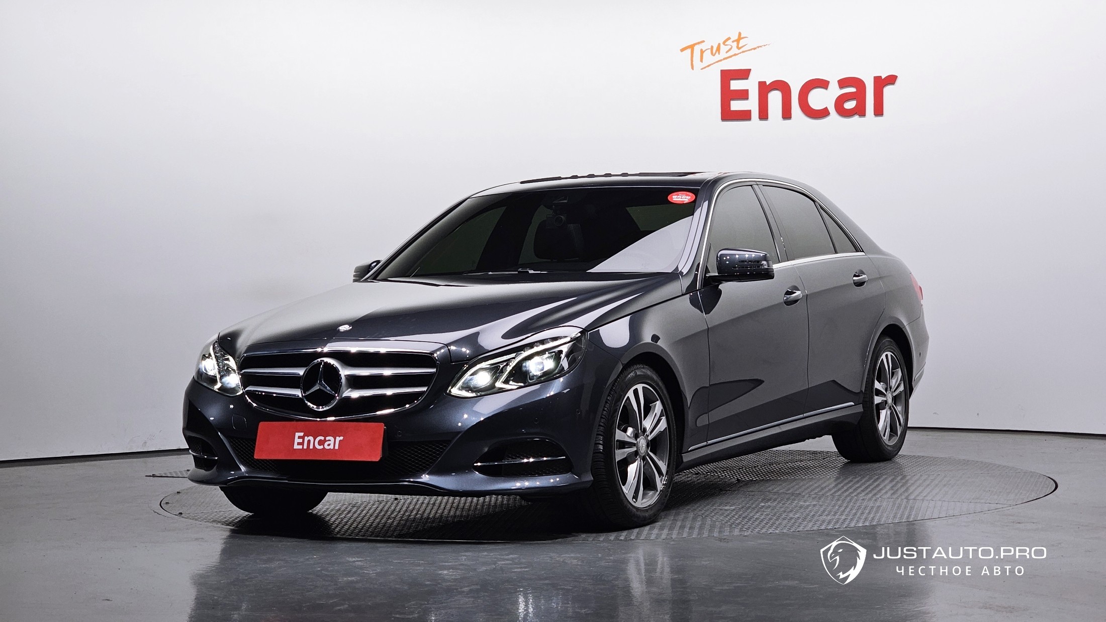 Автомобиль Mercedes-Benz E-Class