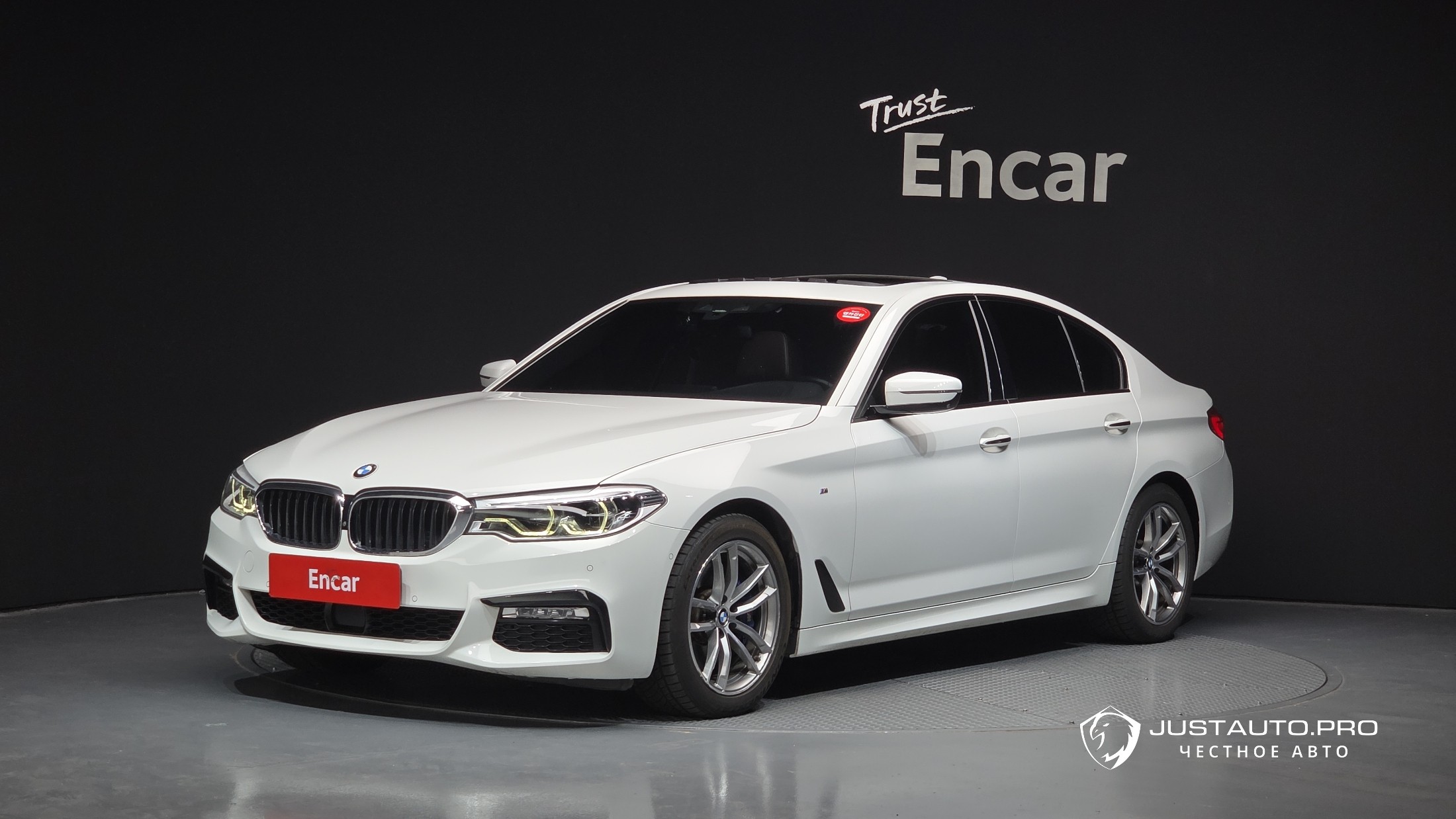 Автомобиль BMW 5-Series