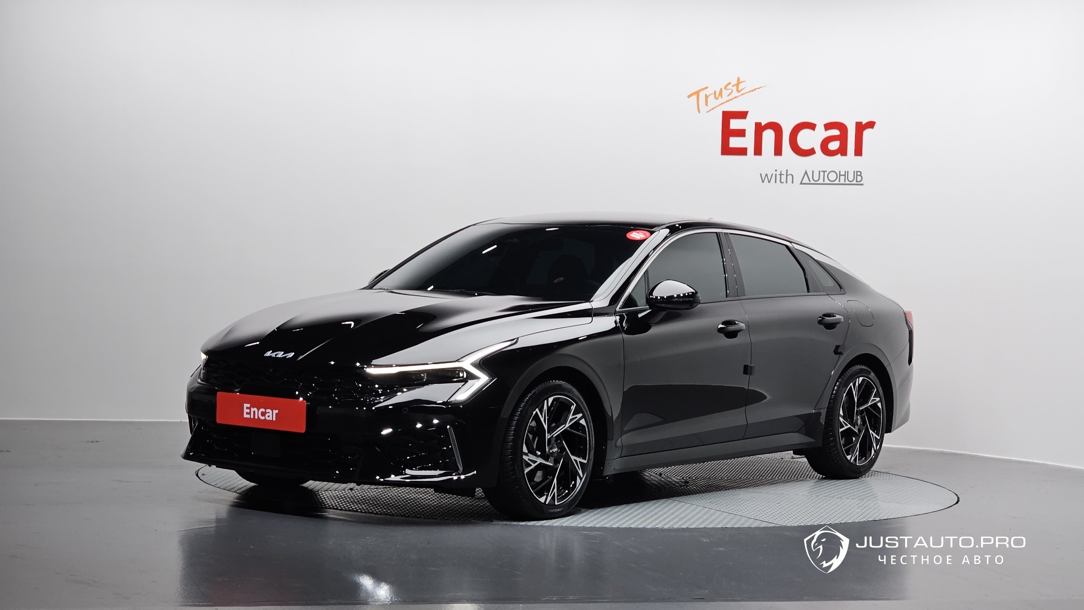 Автомобиль Kia K5