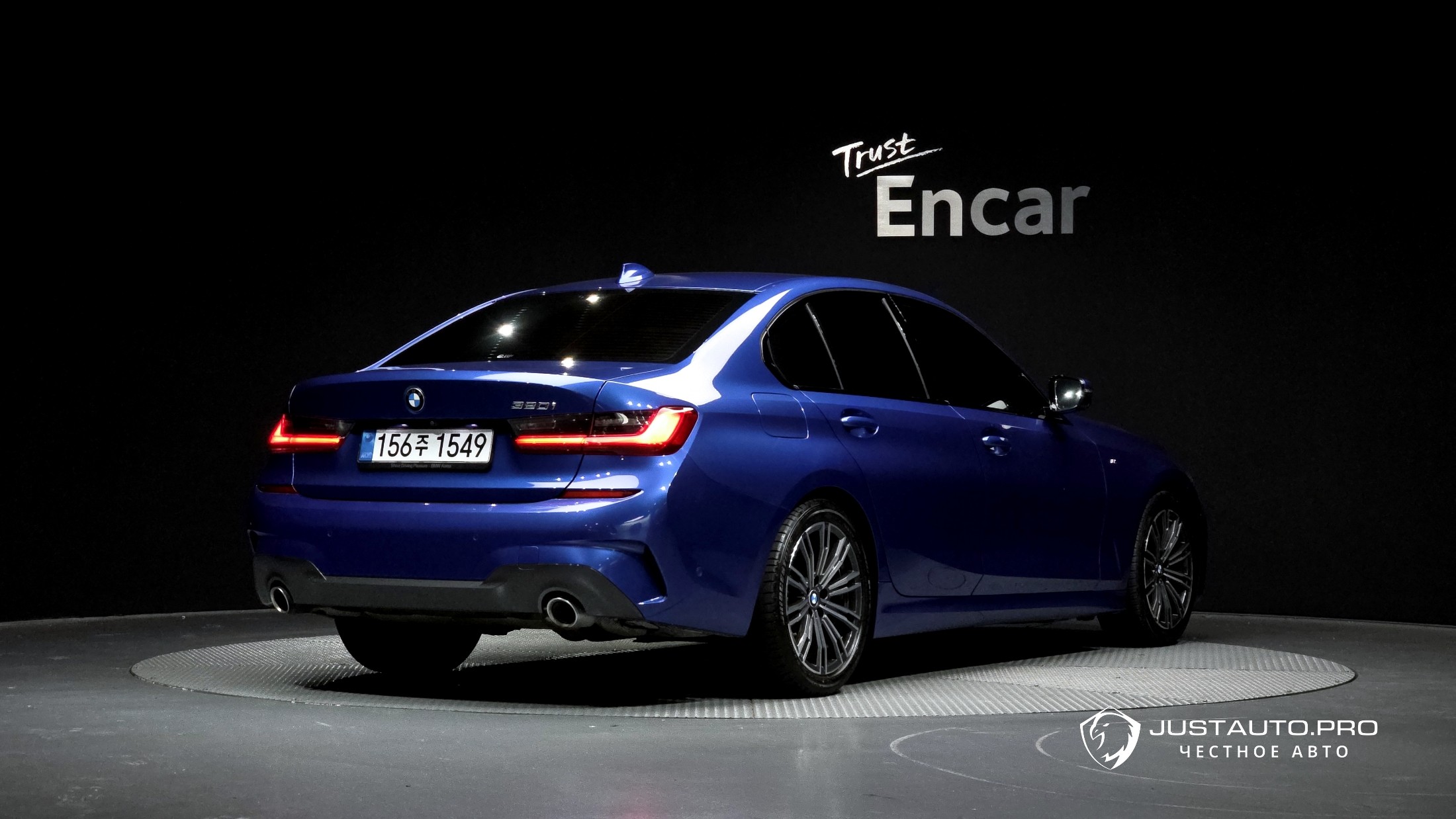Автомобиль BMW 3-Series