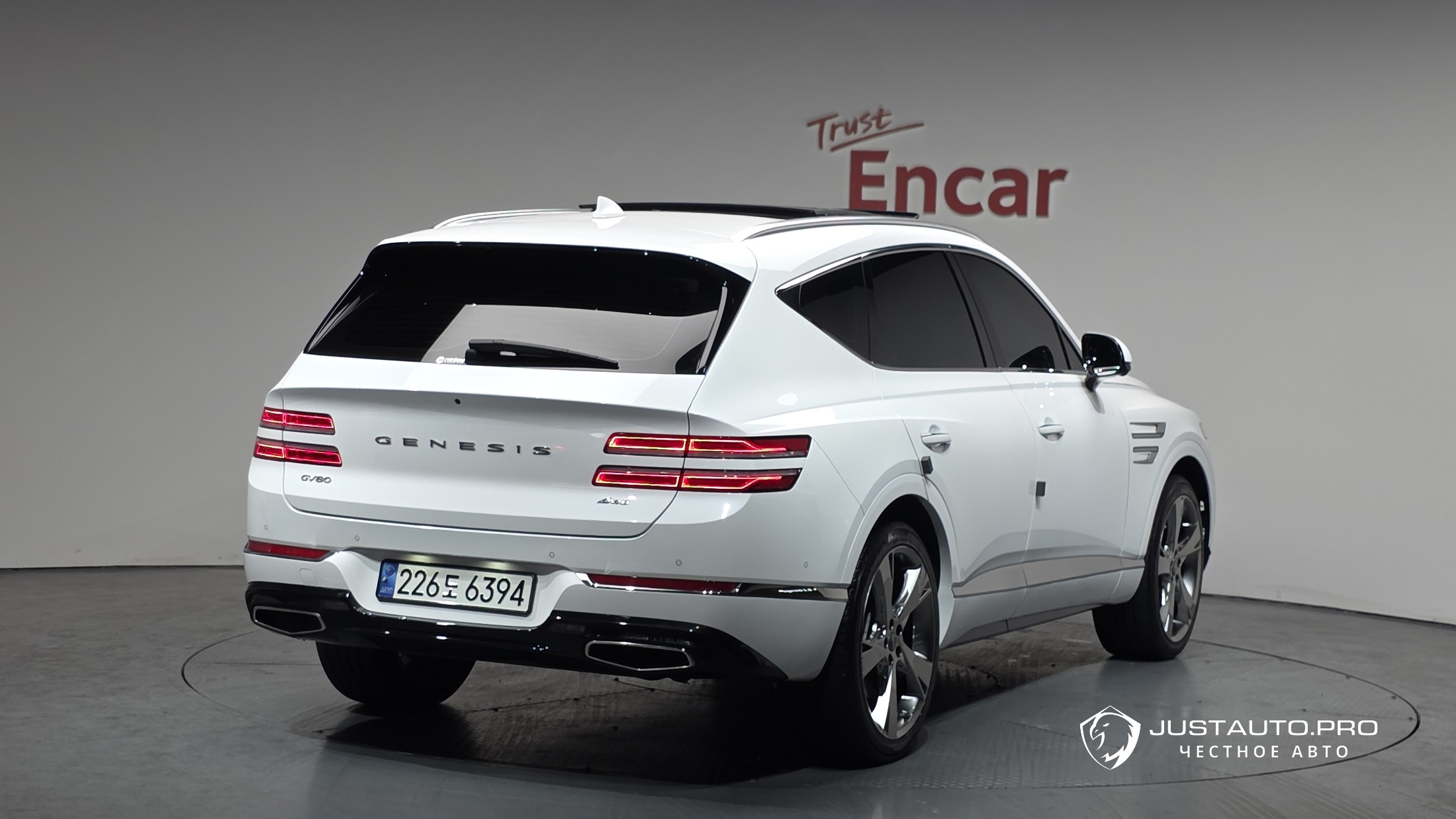 Автомобиль Genesis GV80