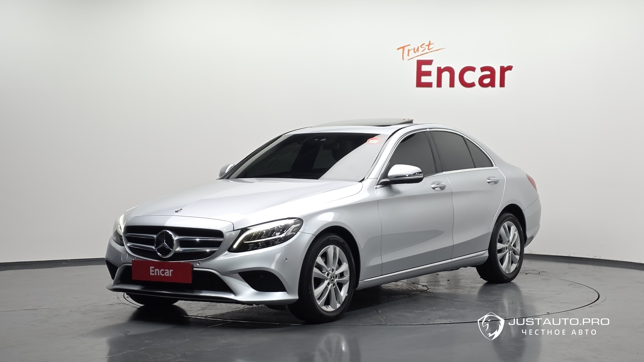 Автомобиль Mercedes-Benz C-Class