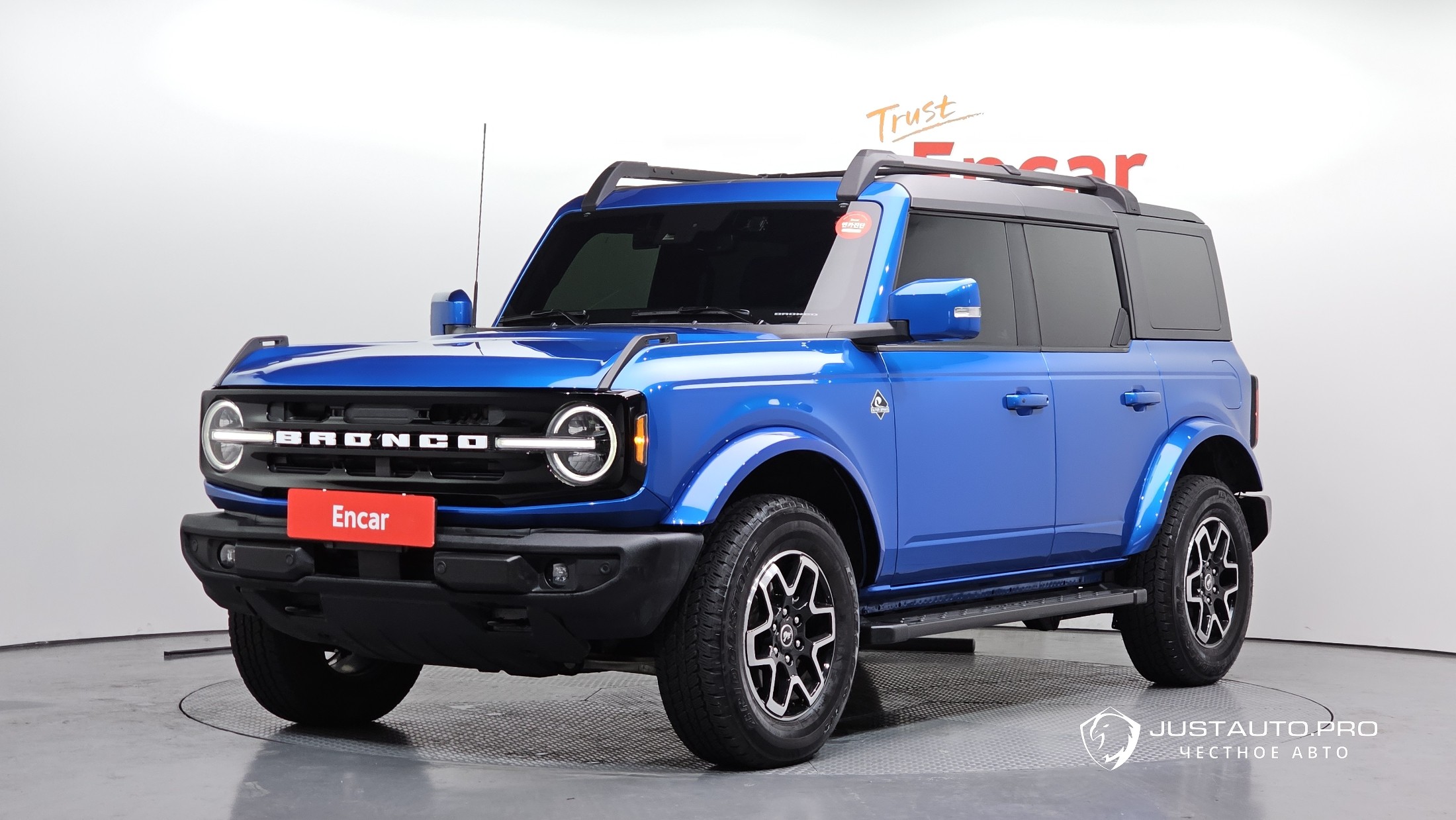 Автомобиль Ford Bronco