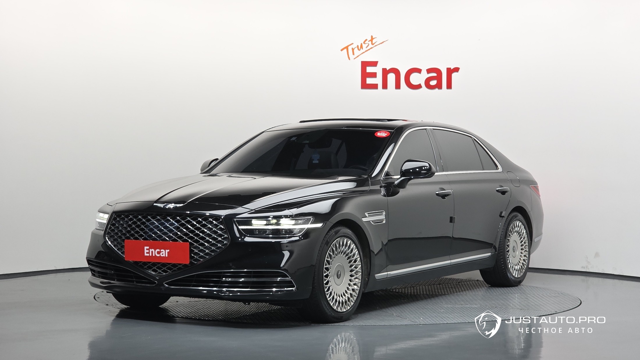 Автомобиль Genesis G90