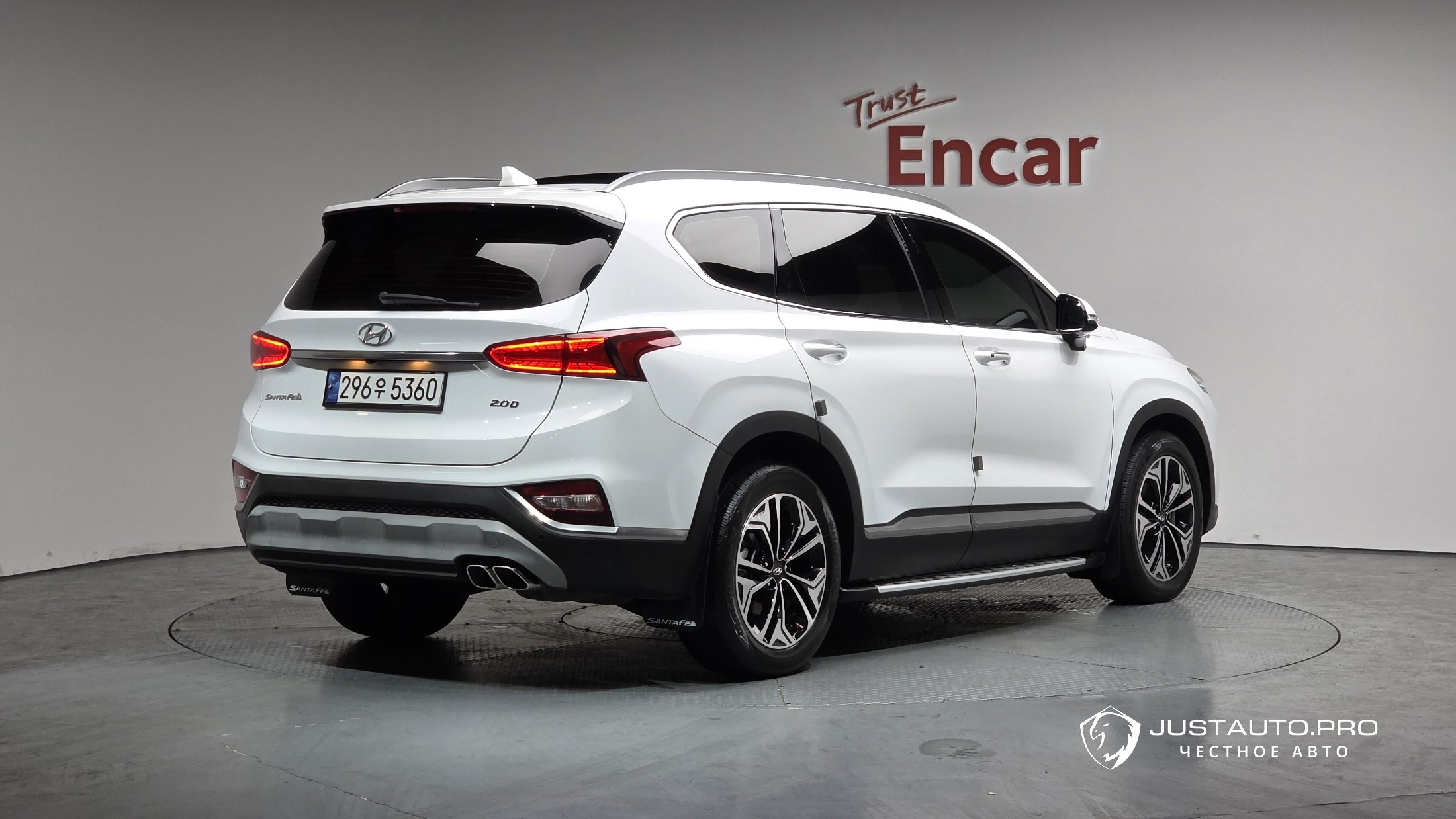 Автомобиль Hyundai Santafe