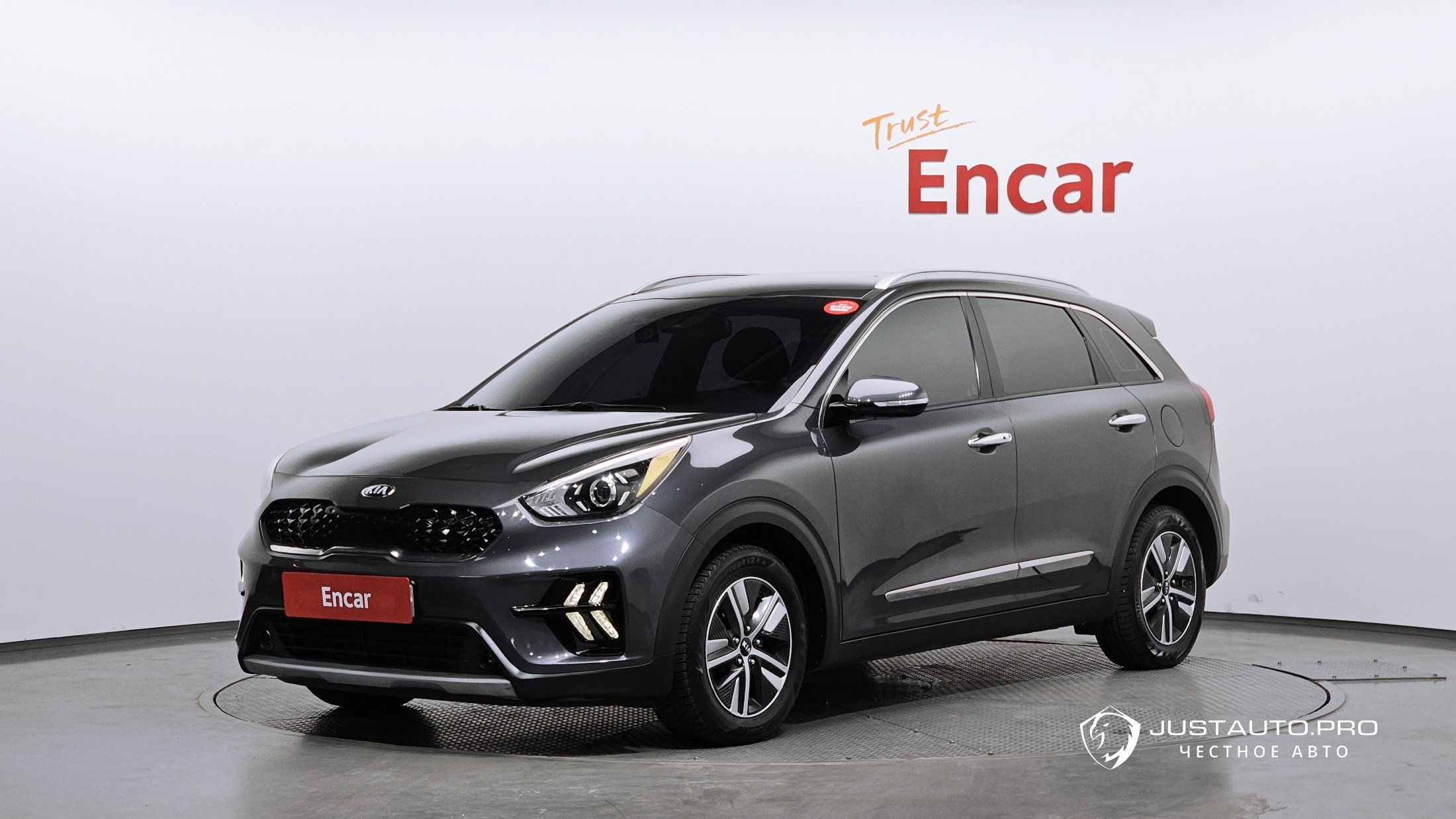 Автомобиль Kia Niro