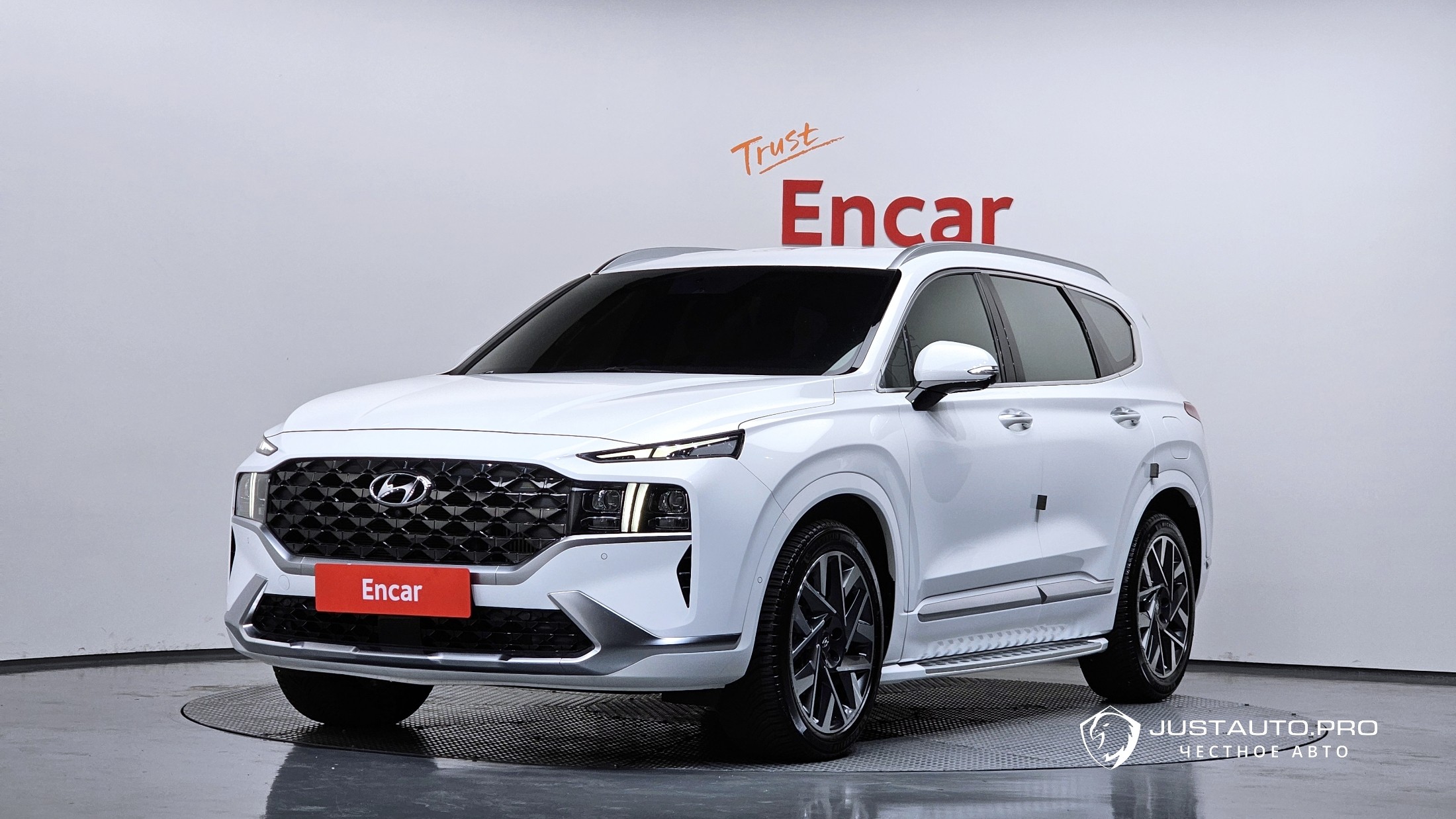 Автомобиль Hyundai Santafe