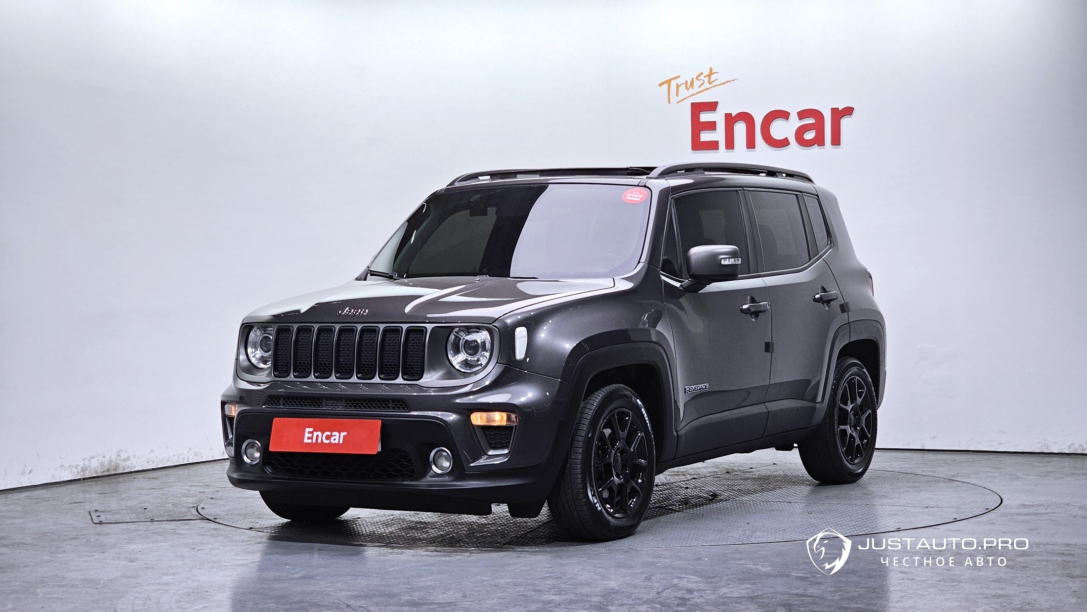 Автомобиль Jeep Renegade