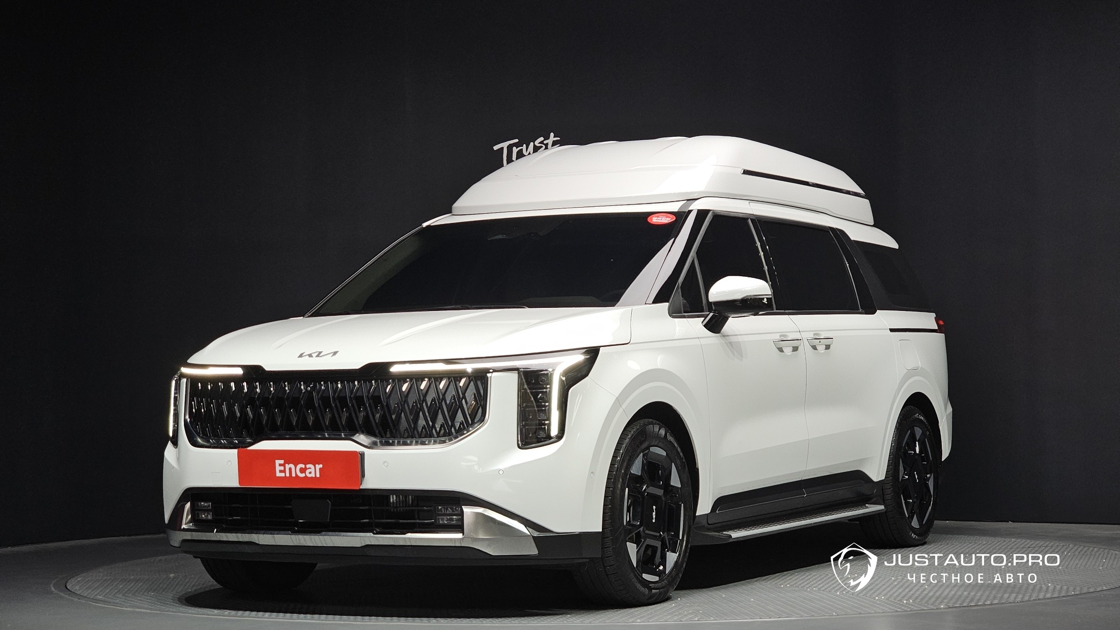 Автомобиль Kia Canival