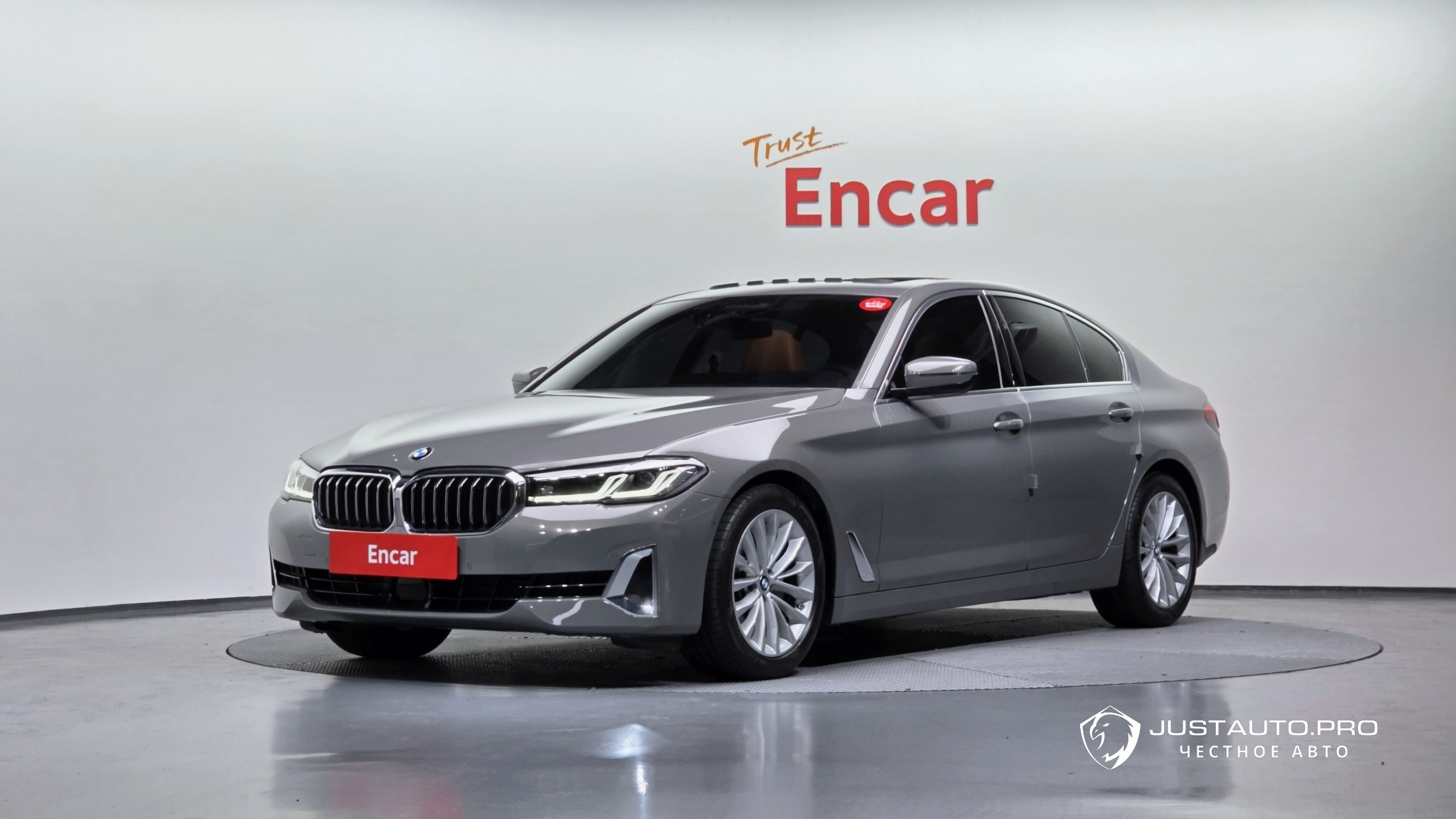 Автомобиль BMW 5-Series