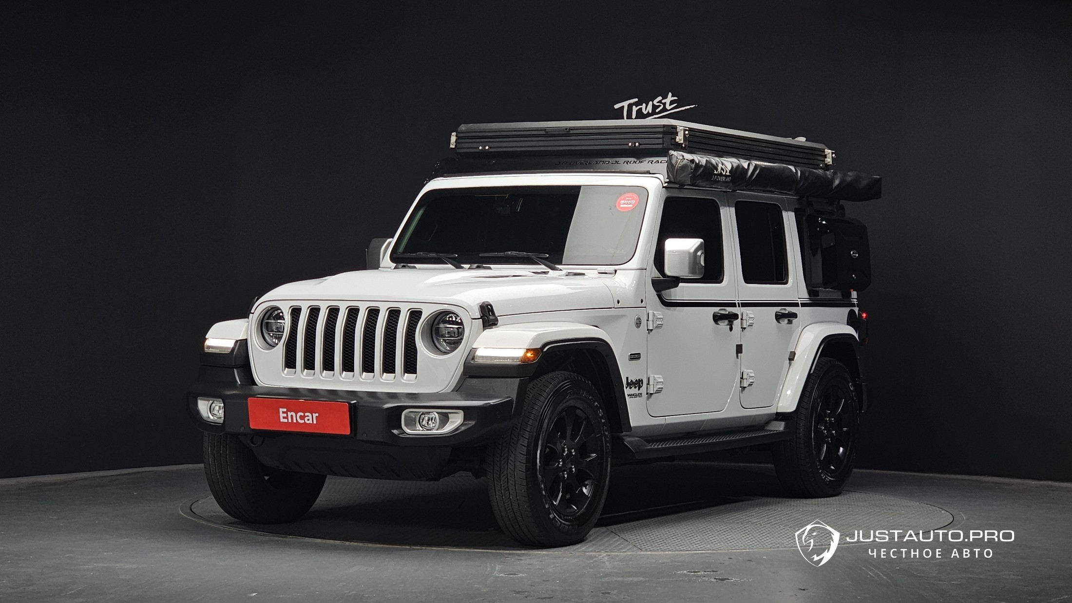 Автомобиль Jeep Wrangler
