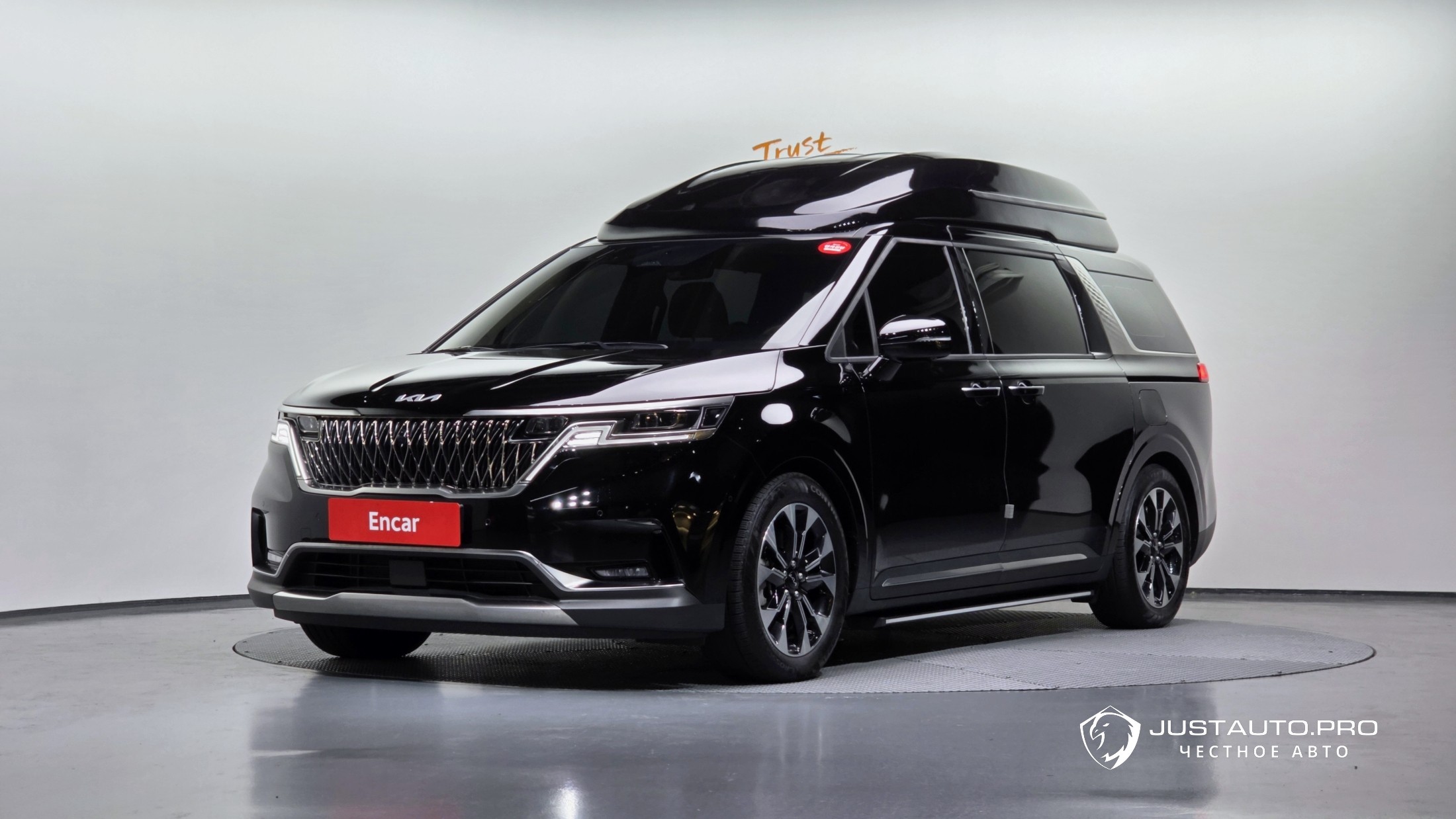 Автомобиль Kia Canival