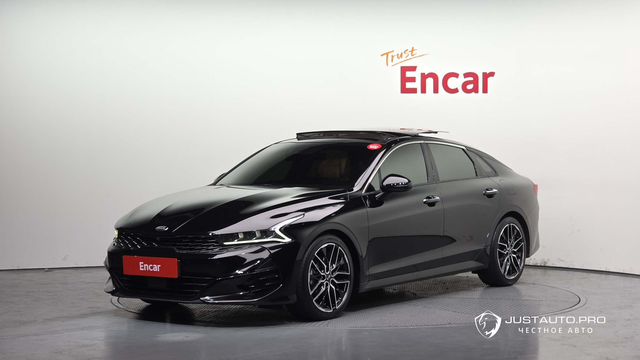 Автомобиль Kia K5