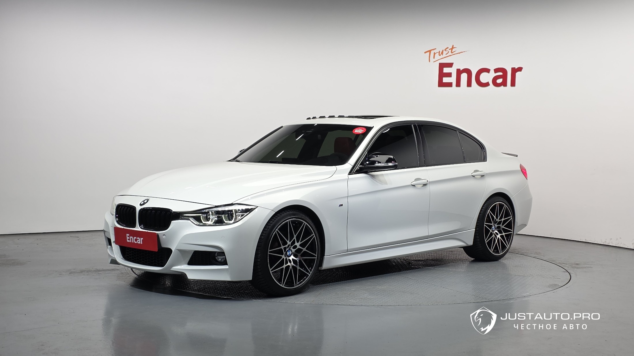 Автомобиль BMW 3-Series