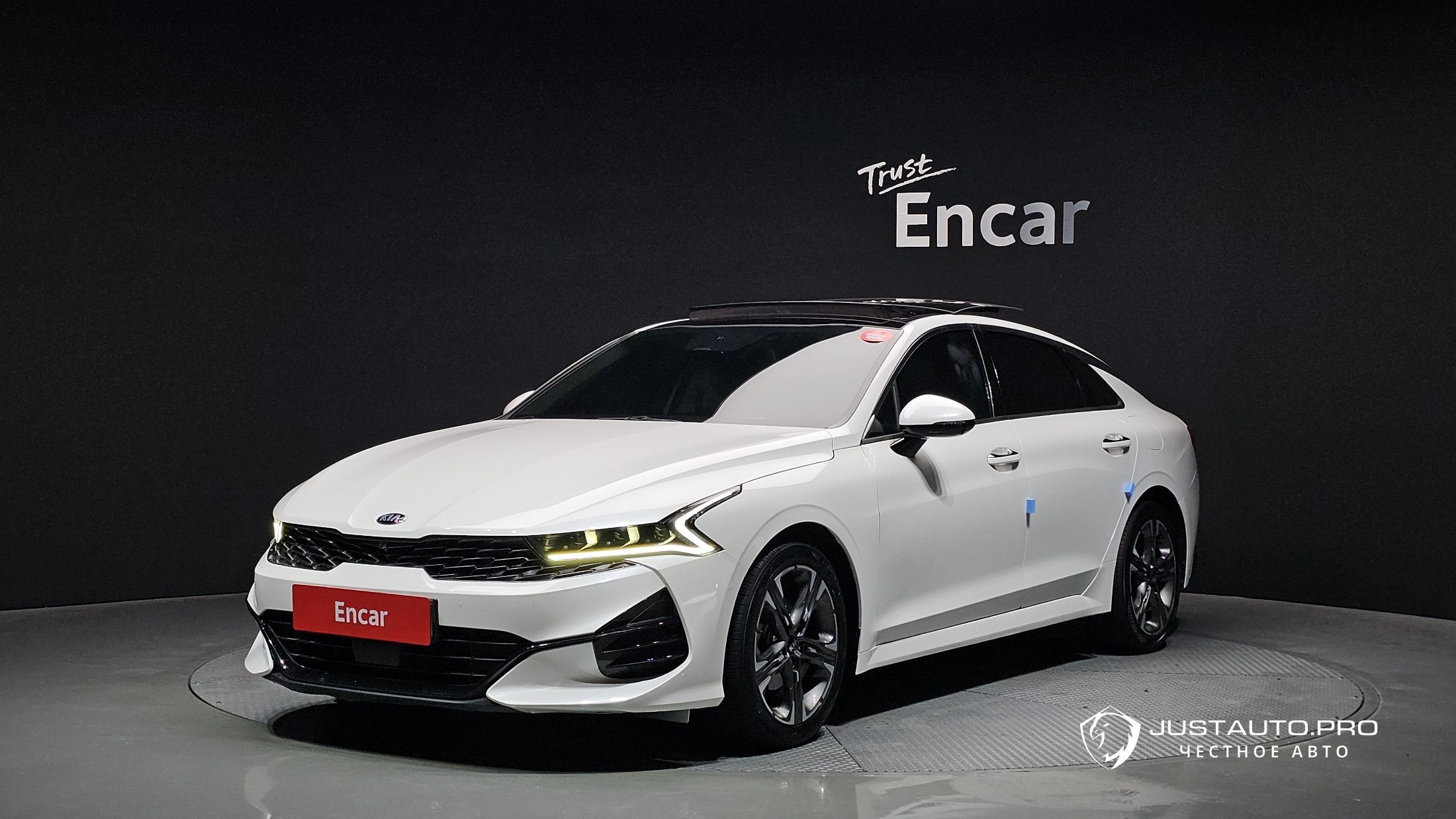 Автомобиль Kia K5