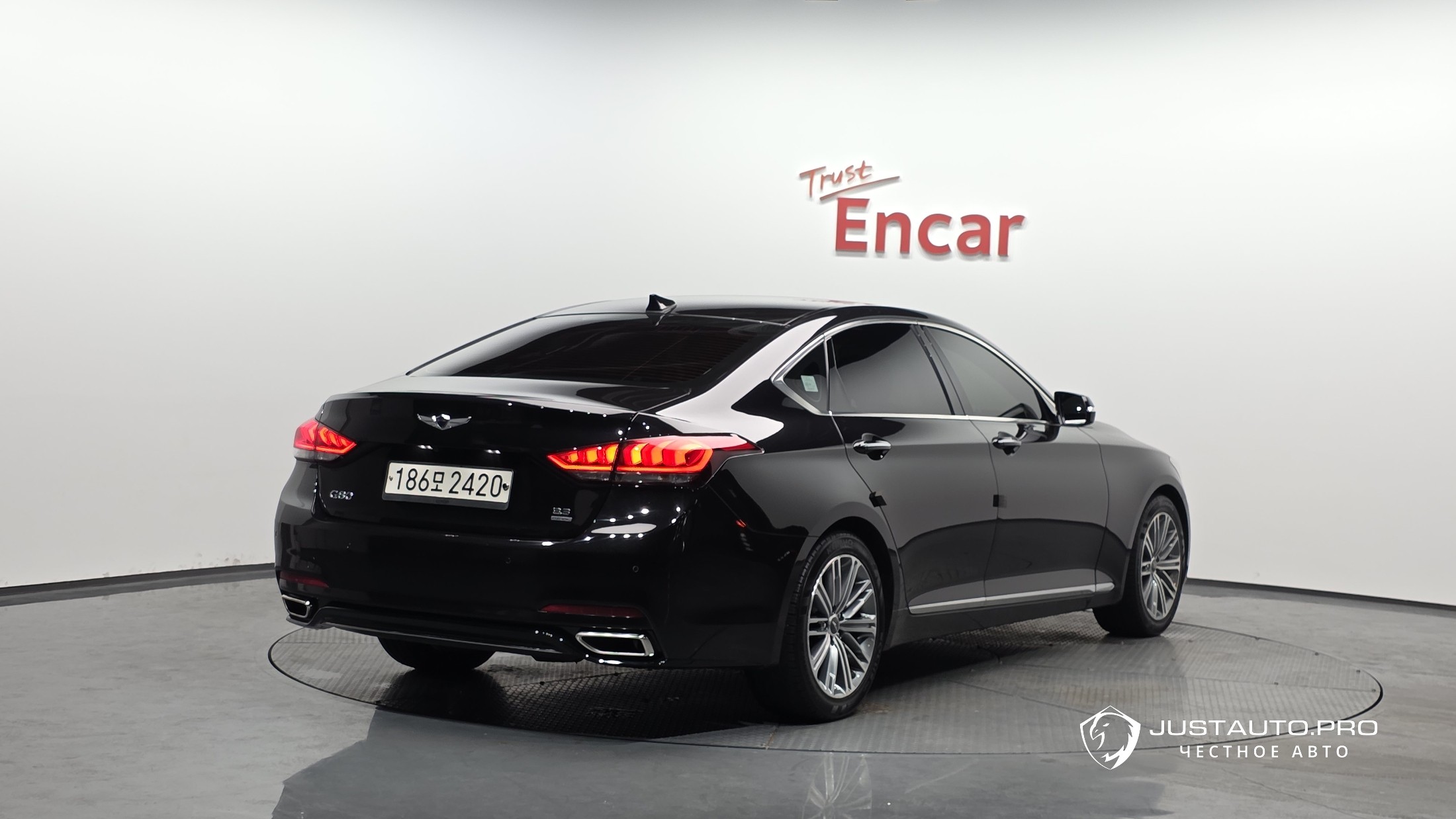 Автомобиль Genesis G80