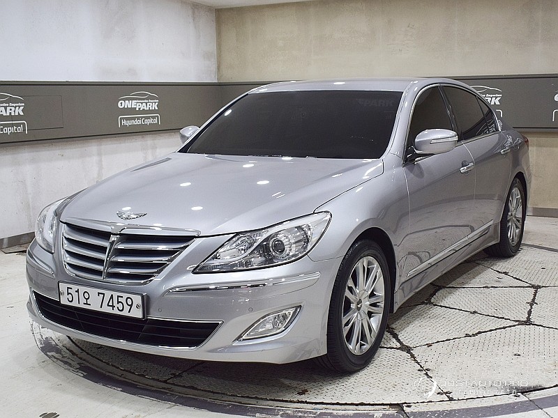 Автомобиль Hyundai Genesis