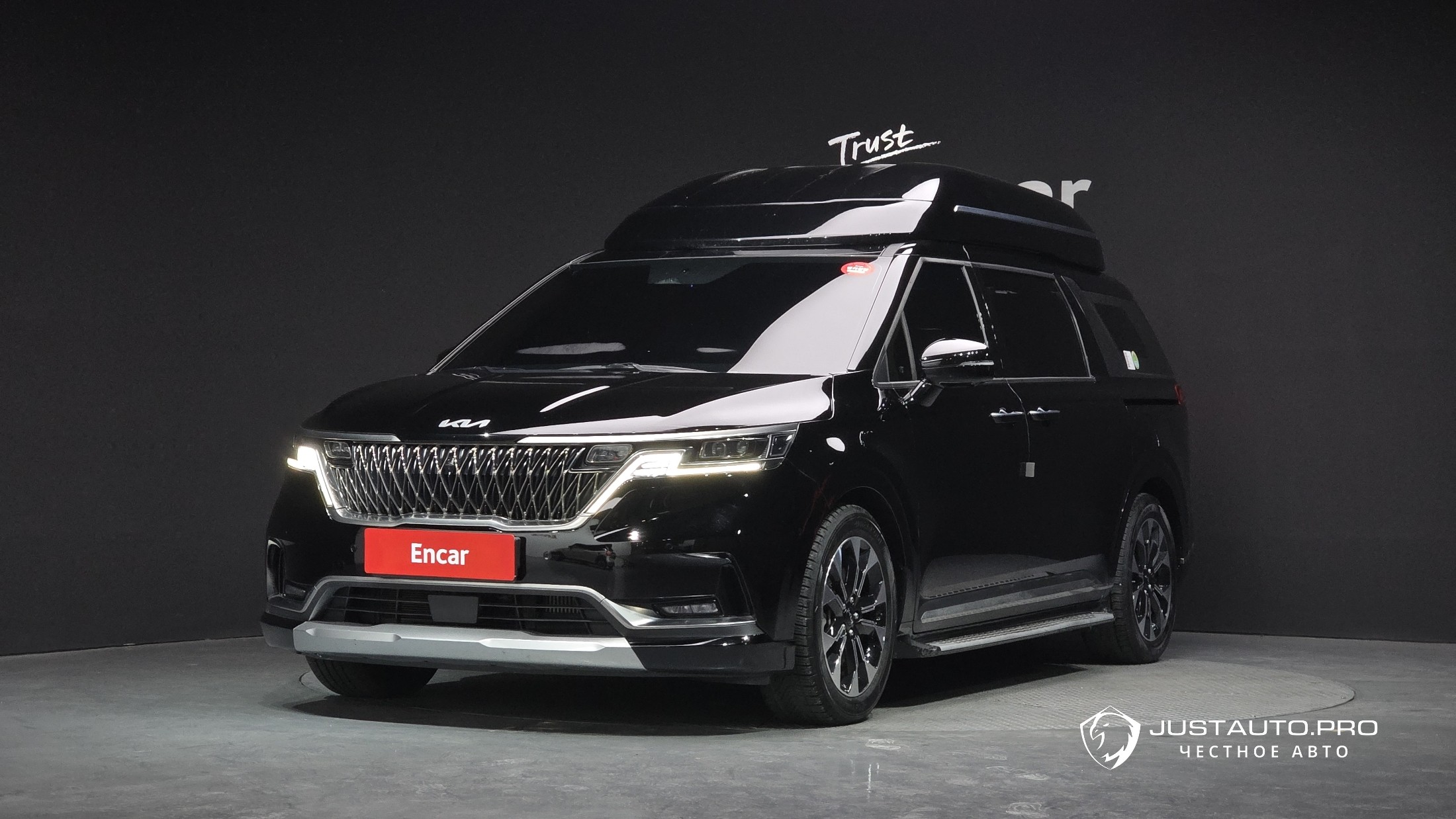 Автомобиль Kia Canival