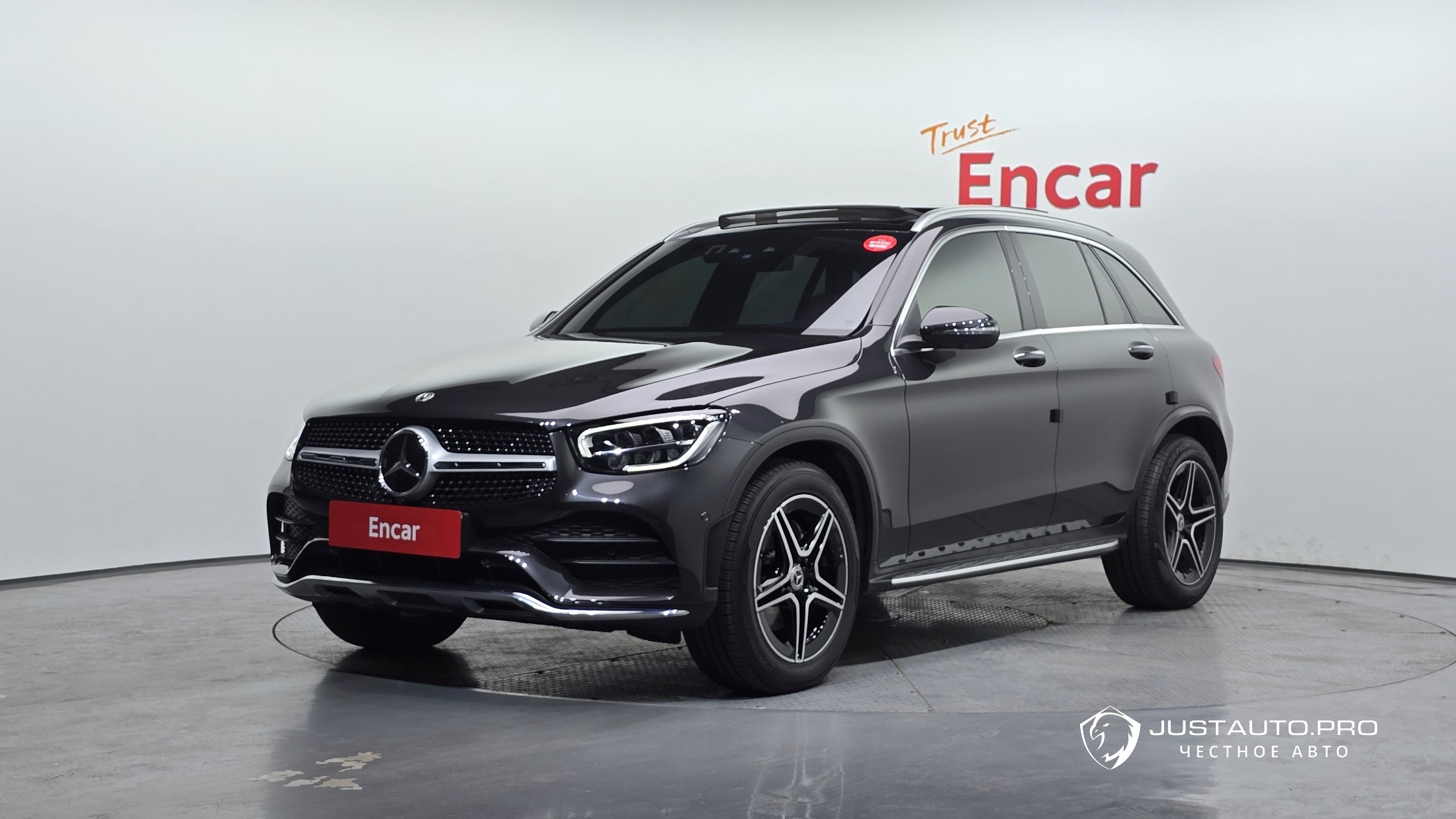 Автомобиль Mercedes-Benz GLC-Class