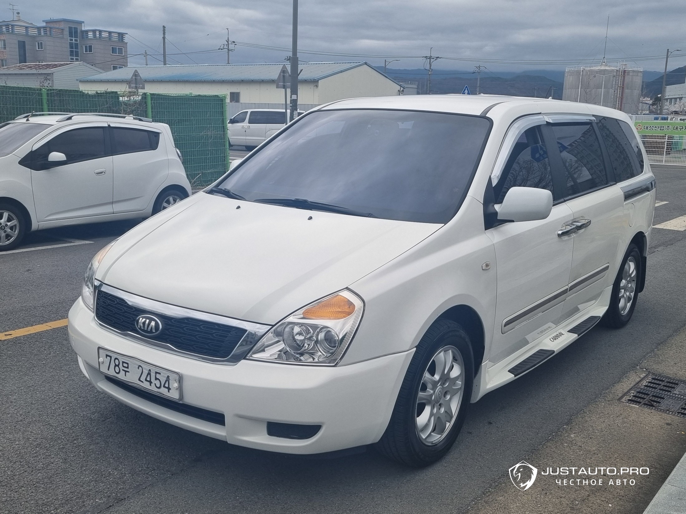 Автомобиль Kia Canival