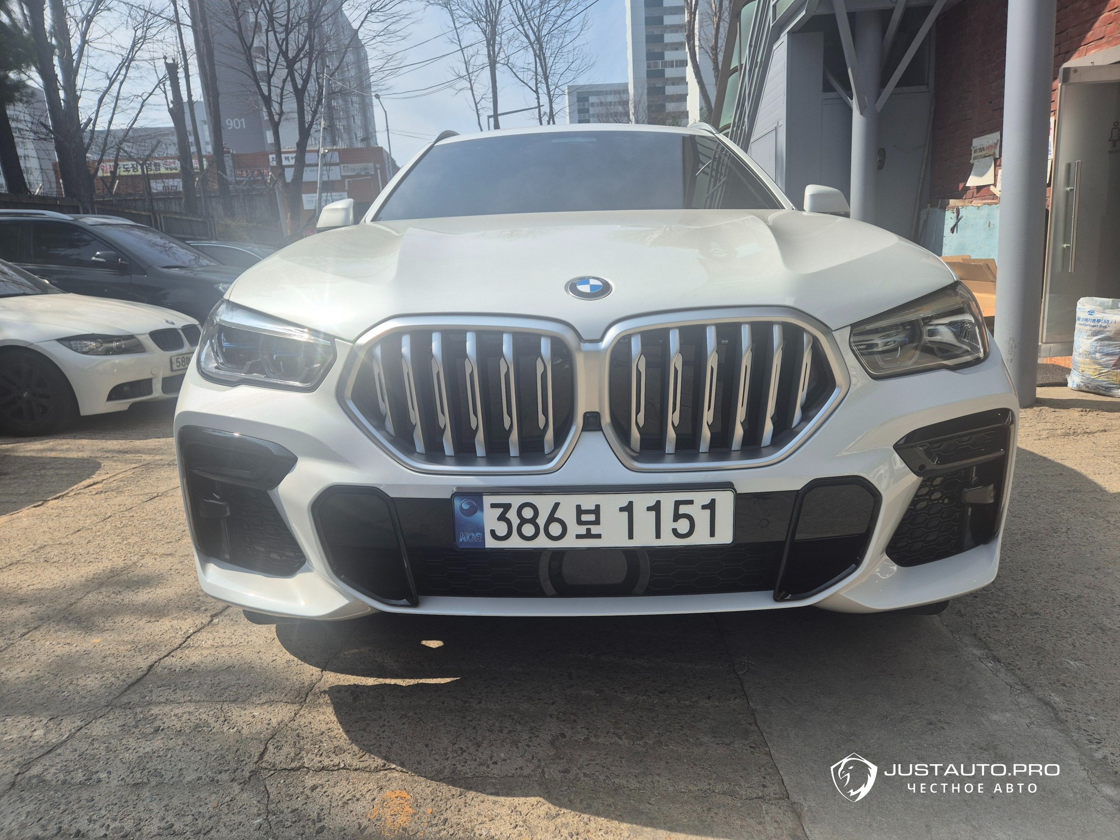 Автомобиль BMW X6