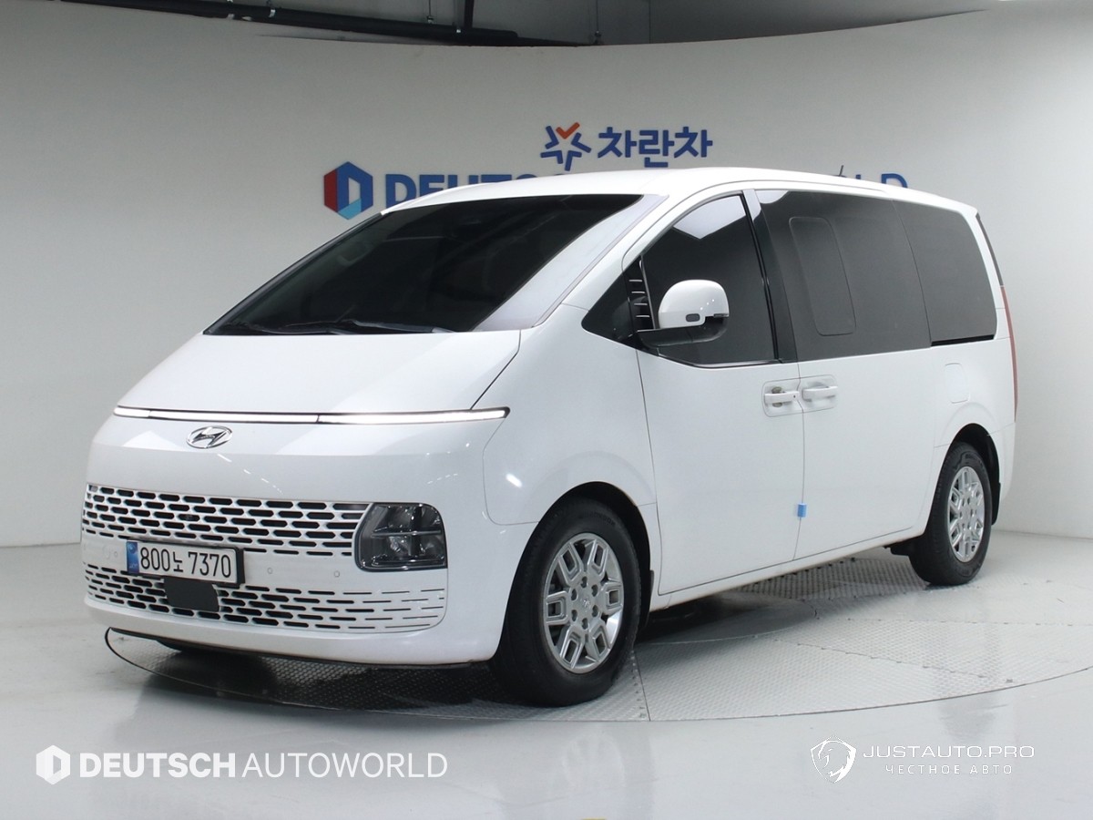 Автомобиль Hyundai Staria