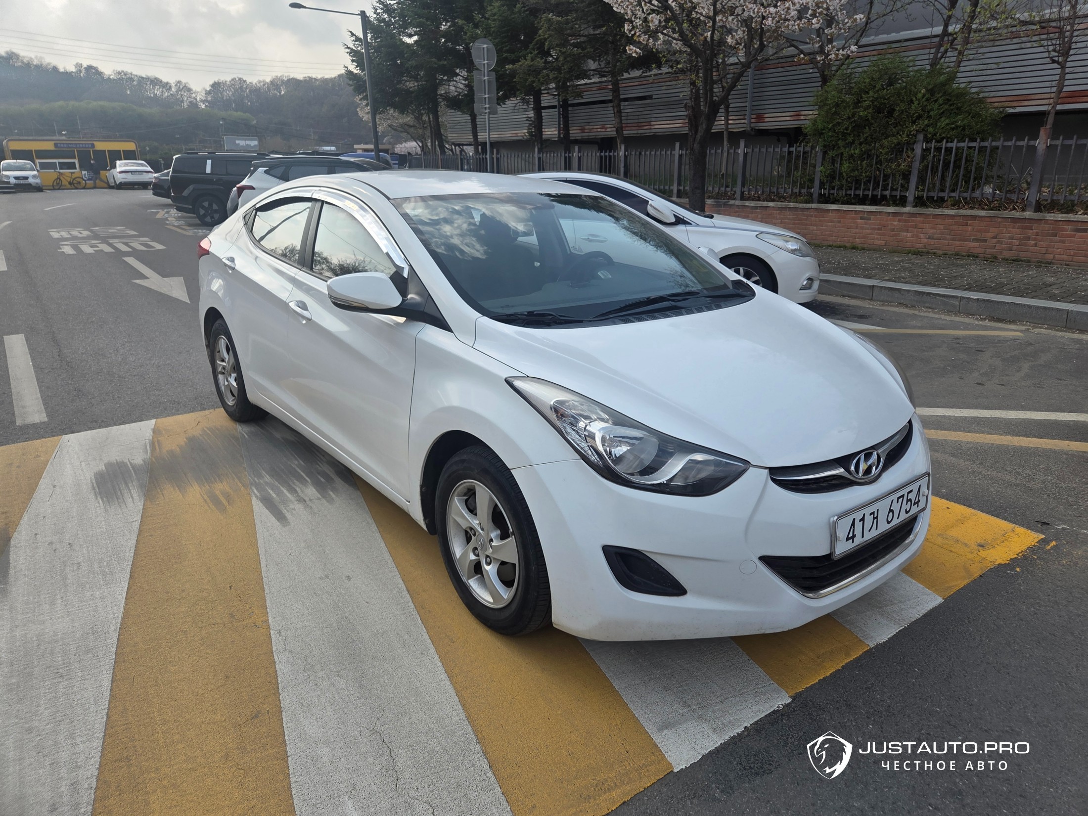 Автомобиль Hyundai AVANTE