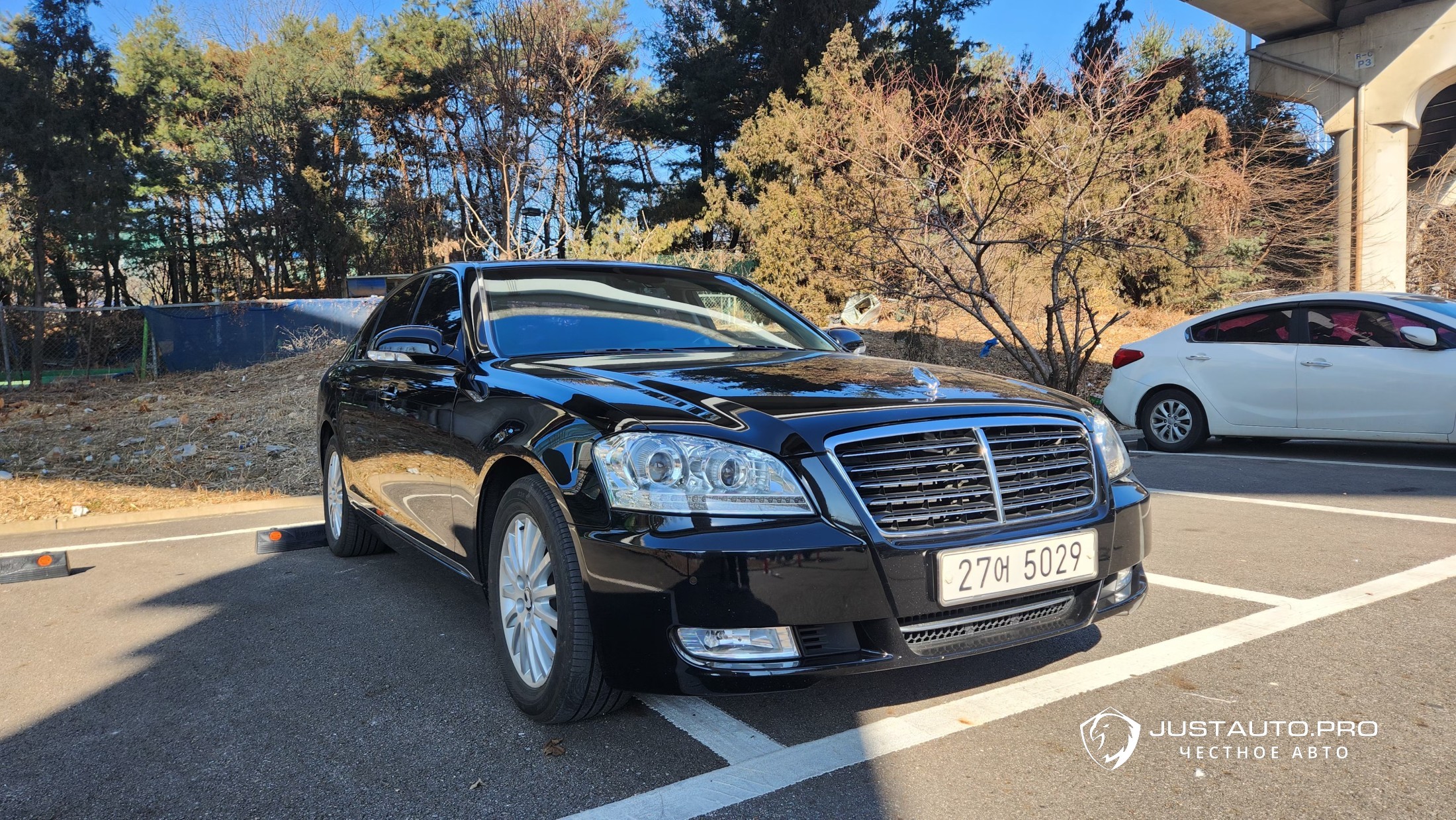 Автомобиль KG_Mobility_Ssangyong Chairman