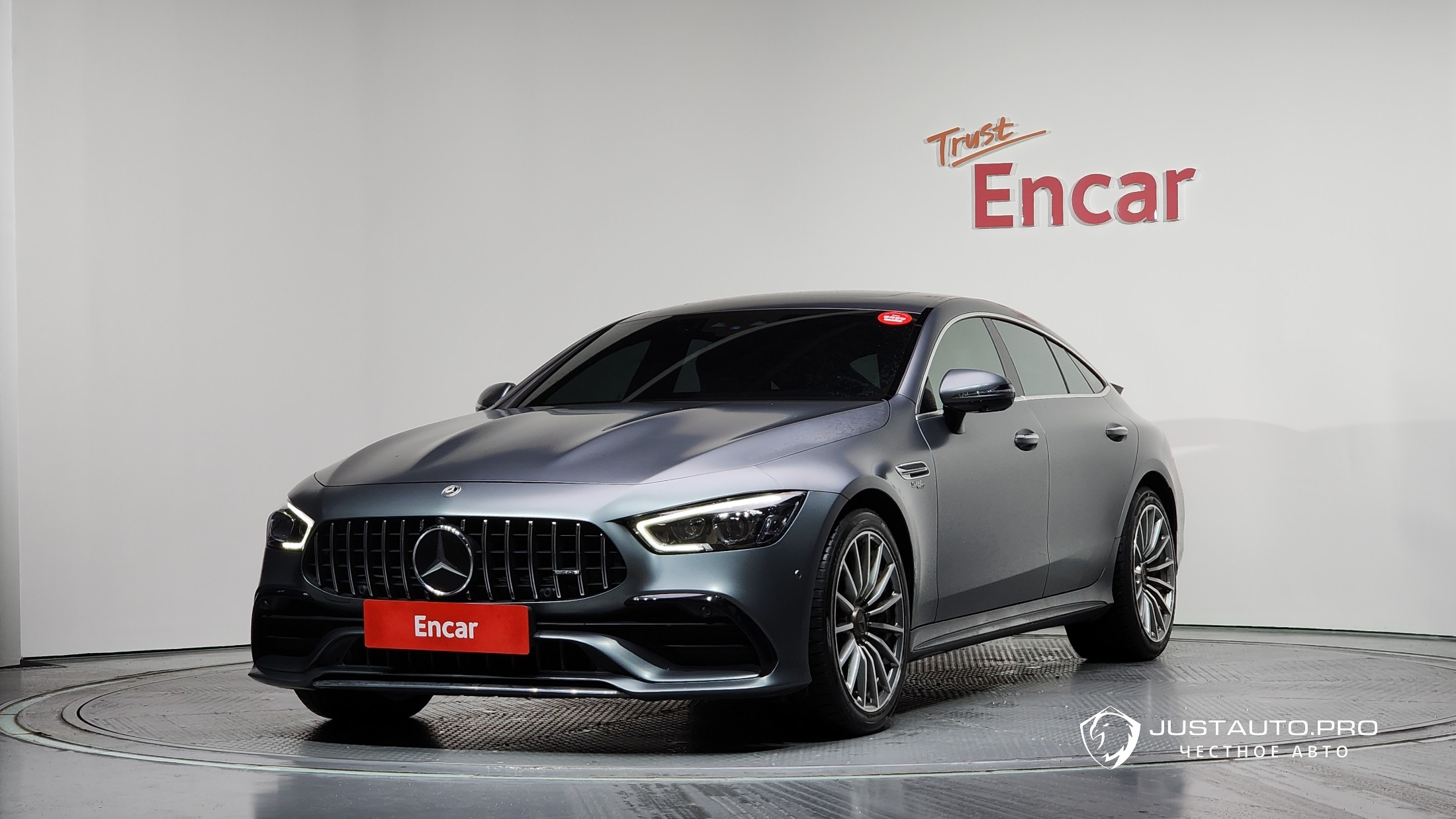 Автомобиль Mercedes-Benz AMG GT