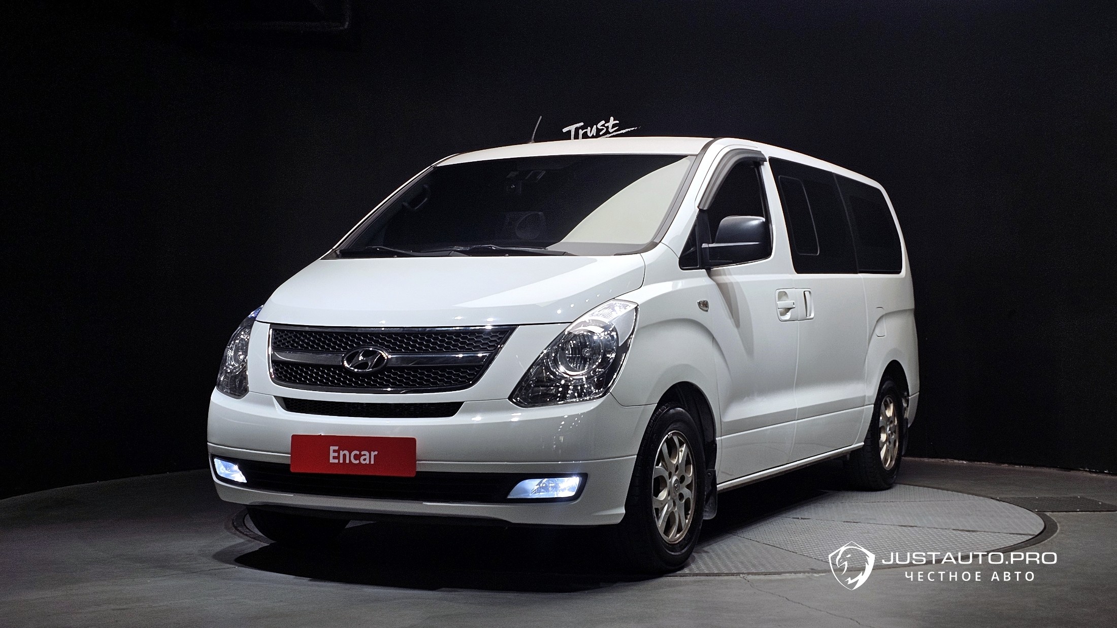 Автомобиль Hyundai Starex