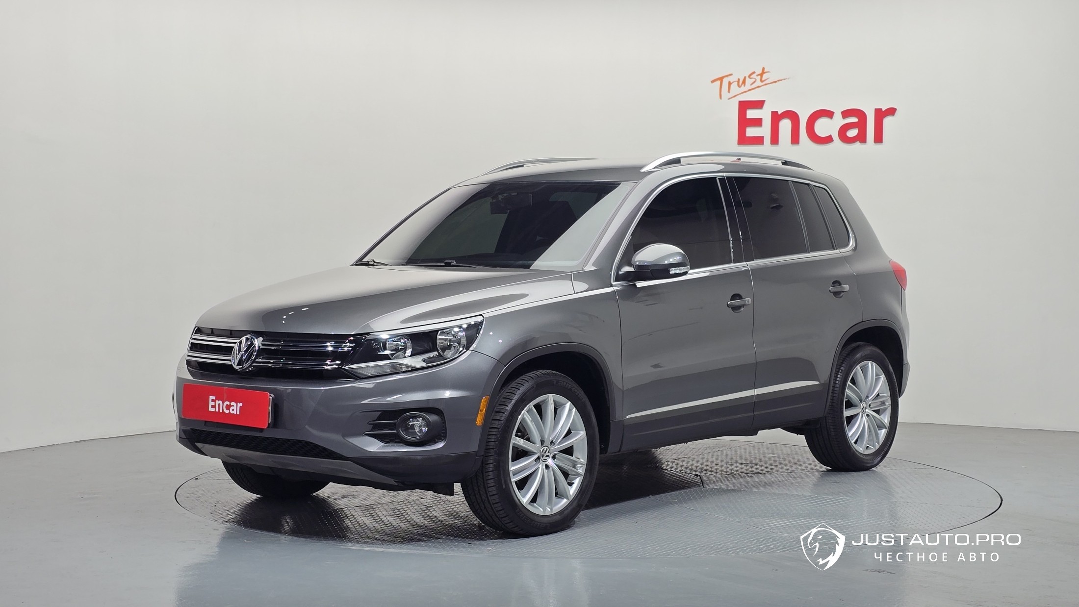 Автомобиль Volkswagen Tiguan