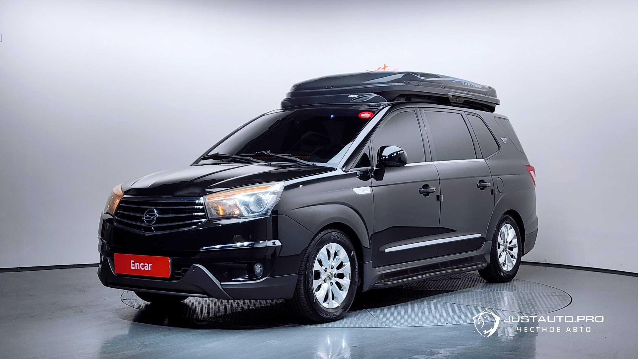 Автомобиль KG_Mobility_Ssangyong KORANDO