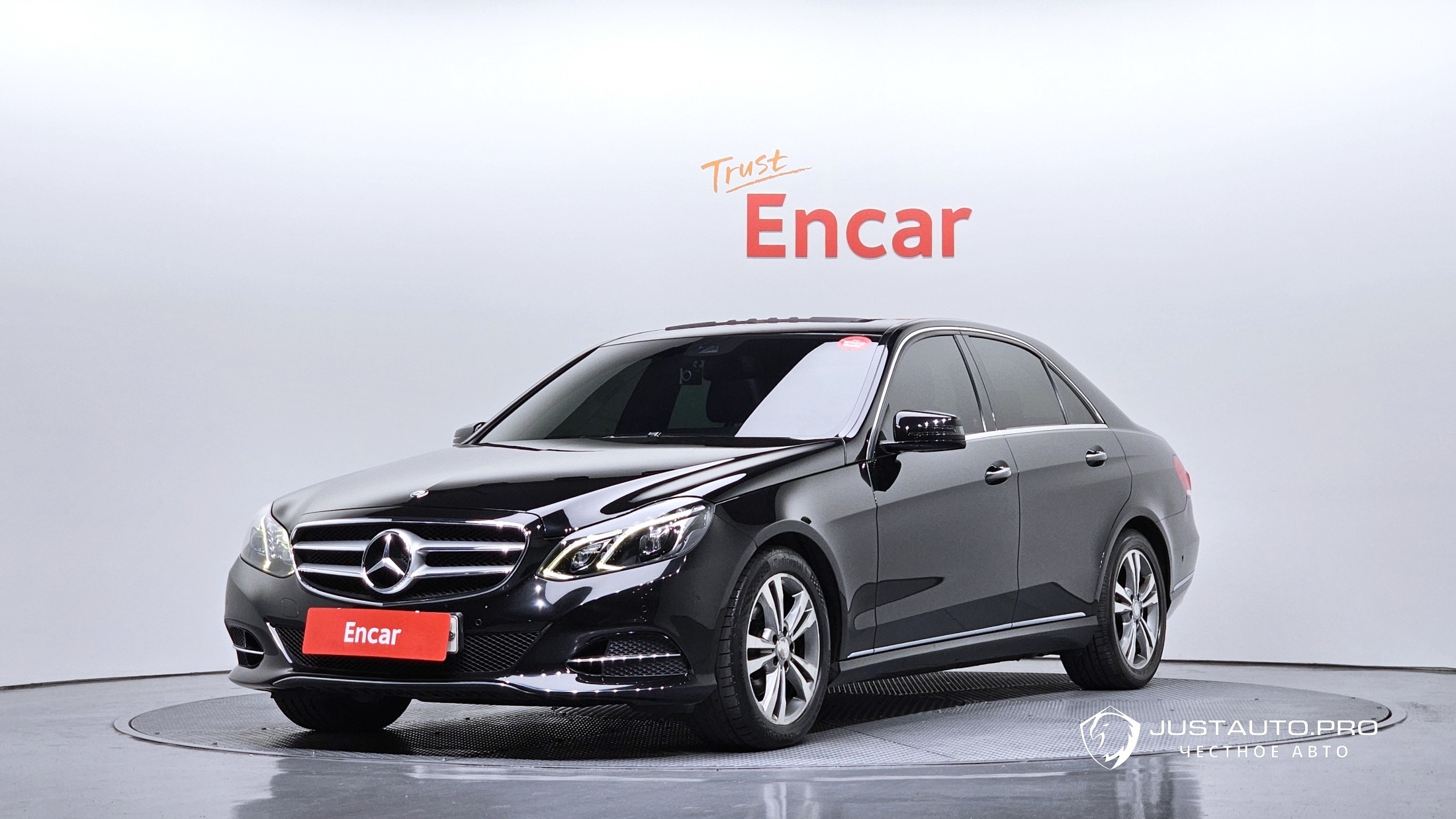 Автомобиль Mercedes-Benz E-Class