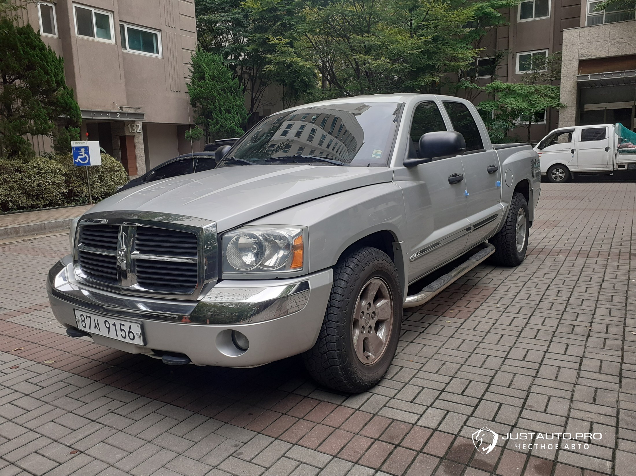 Автомобиль Dodge Dakoda
